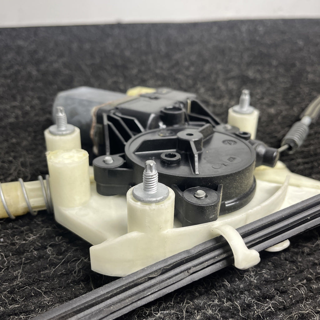 ☑️ 14-22 Maserati Ghibli SQ4 Window Regulator Motor Rear Right Side GlassOEM