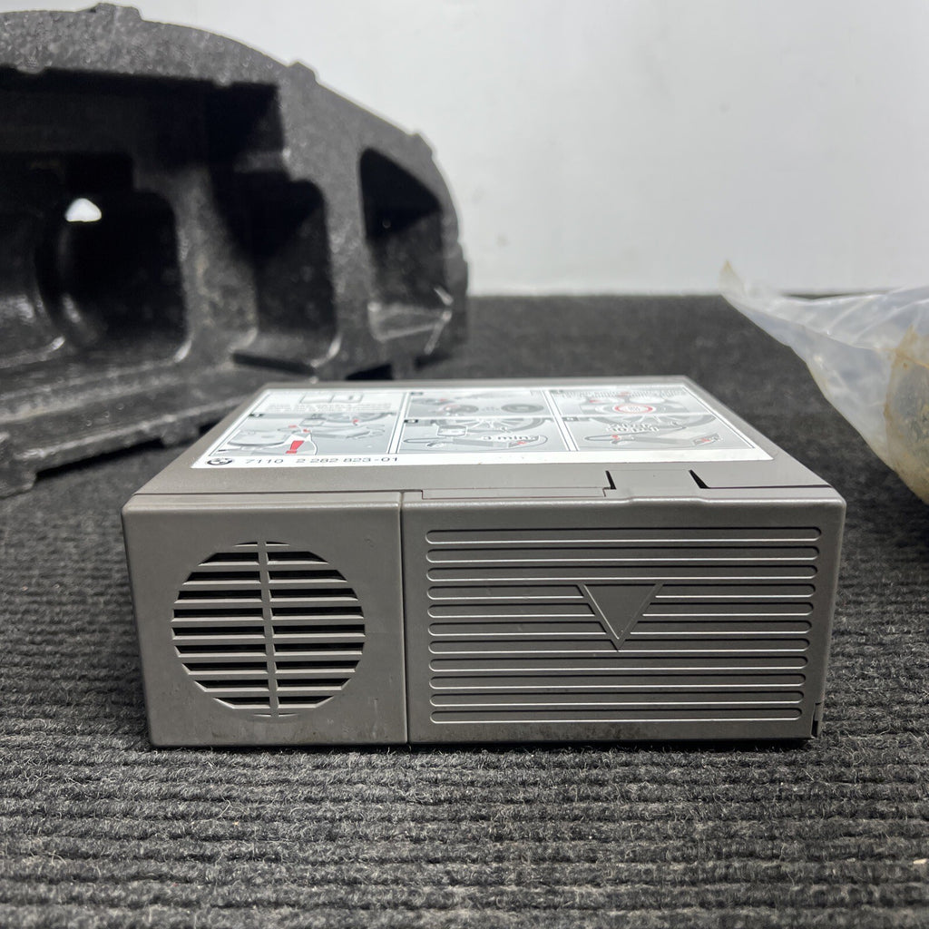 ☑️ 2008 2009 2010 2011 2012 2013 BMW M3 E93 Trunk Tire Inflator Flat Fix Foam