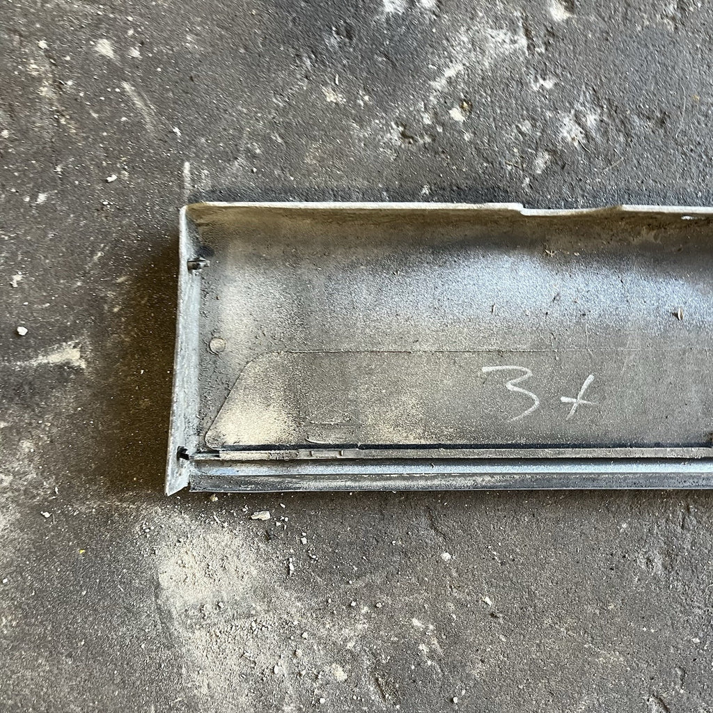 ☑️ 91-99 BMW E36 3 Series M3 Right Passenger Side Skirt Rocker Panel Silver OEM