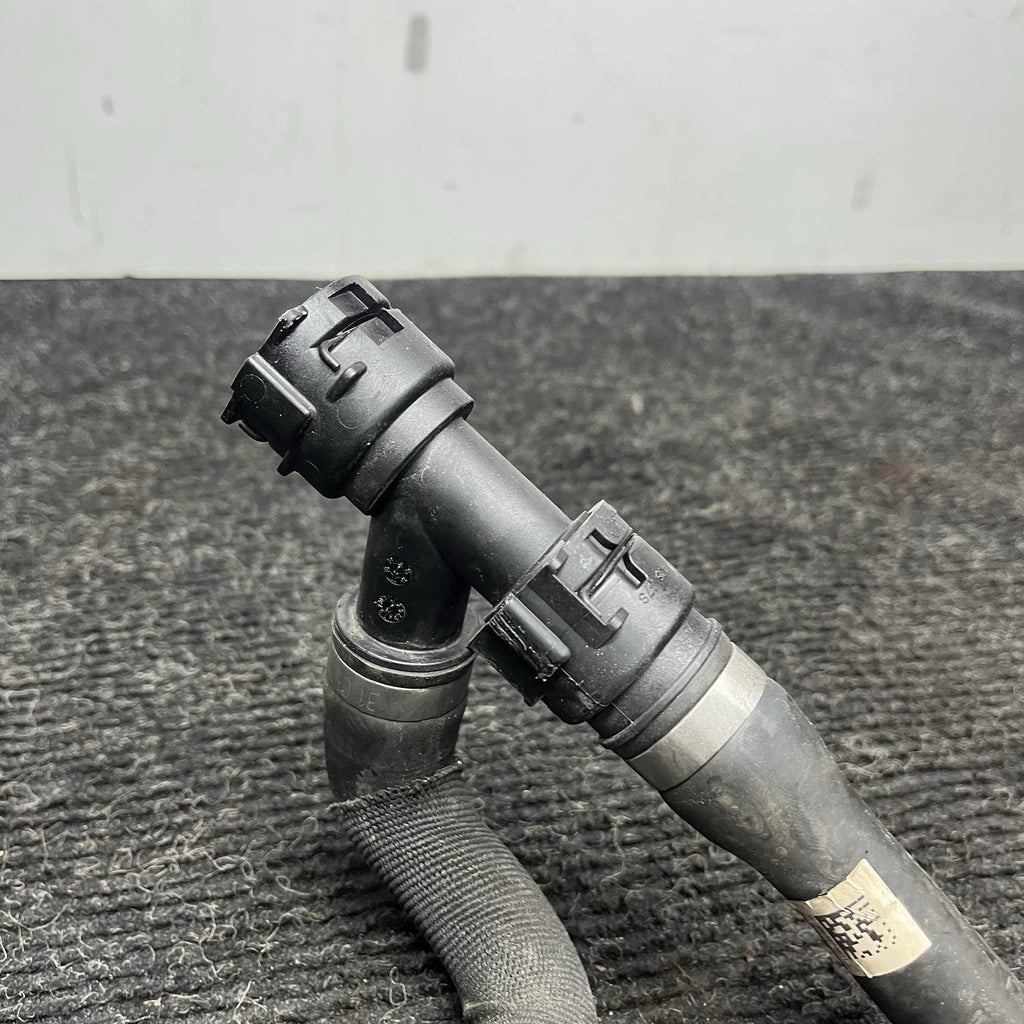 ☑️ 2017-2020 BMW 430I F36 ENGINE RADIATOR LOWER COOLANT HOSE OEM 17128634285