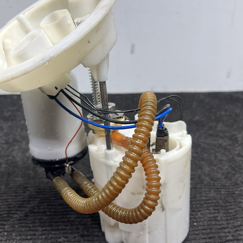 ☑️ BMW F30 2012-2018 Fuel Pump Assembly 2.0L OEM 7243975 Direct Replacement