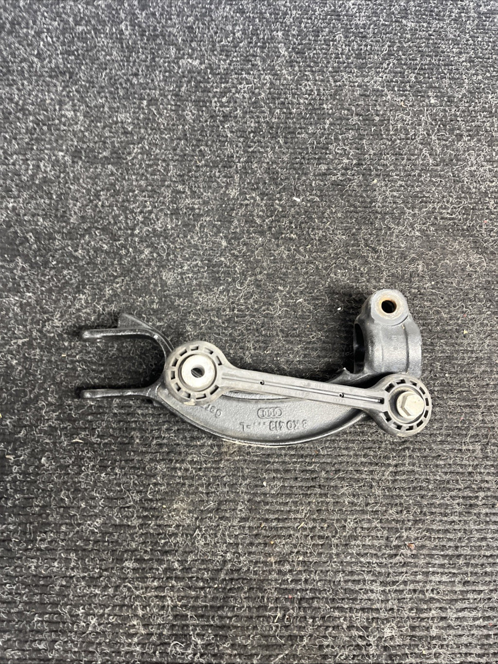 ☑️ 12-18 OEM Audi A6 A7 S6 S7 Front Left Driver Side Strut Fork Mount
