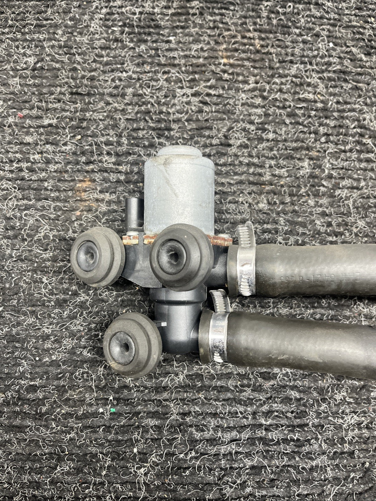 ☑️ 01-06 BMW E46 3-SERIES HEATER WATER COOLANT VALVE PUMP 8369805 OEM