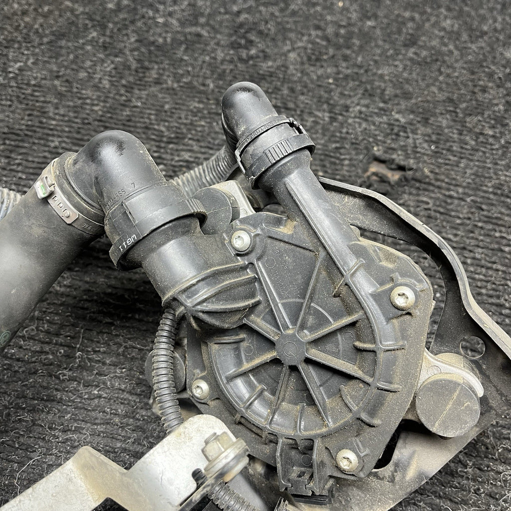 ☑️ OEM BMW E82 E88 E90 E91 E92 E93 128 328 N51 N52 Smog Air Injection Pump