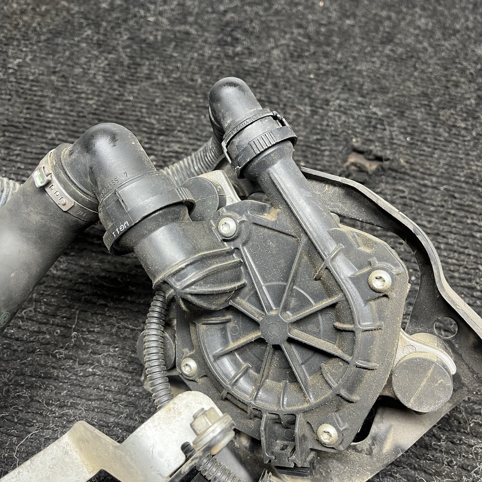 ☑️ OEM BMW E82 E88 E90 E91 E92 E93 128 328 N51 N52 Smog Air Injection Pump