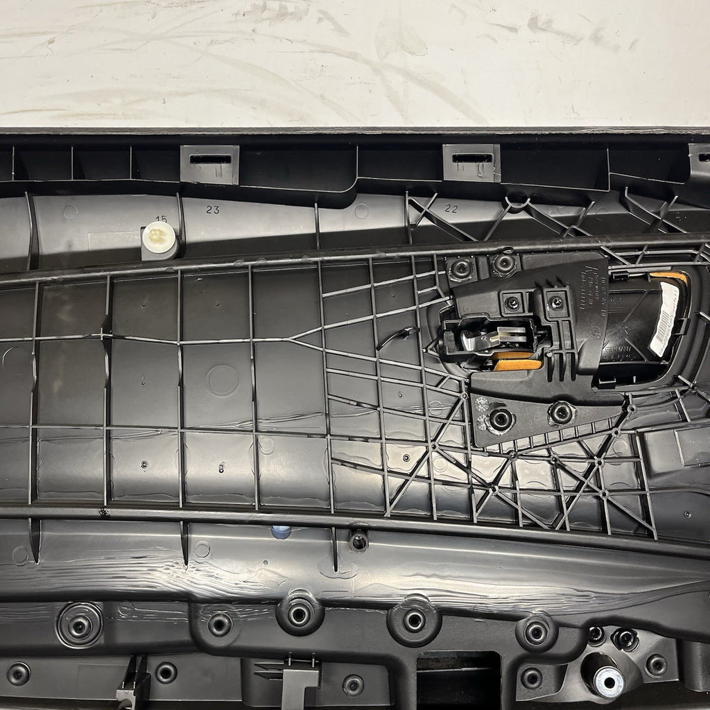 ☑️ 08-13 BMW E88 E82 135i 128i Front Passenger Door Card Panel Vinyl Black