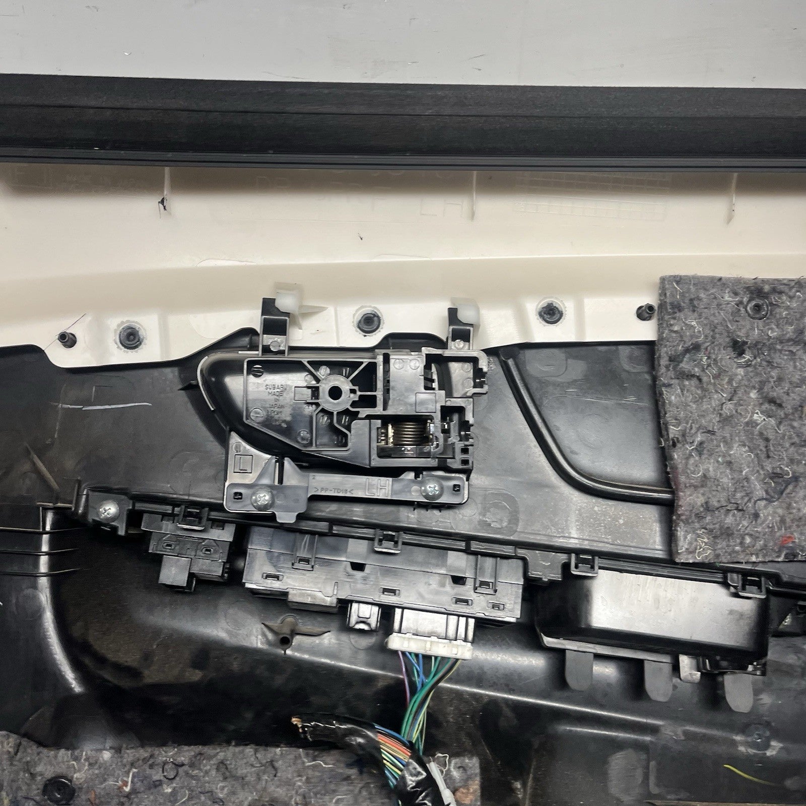 ☑️ 2015-2019 Subaru WRX STI Door Panel Trim Front Left Driver LH OEM 15-19