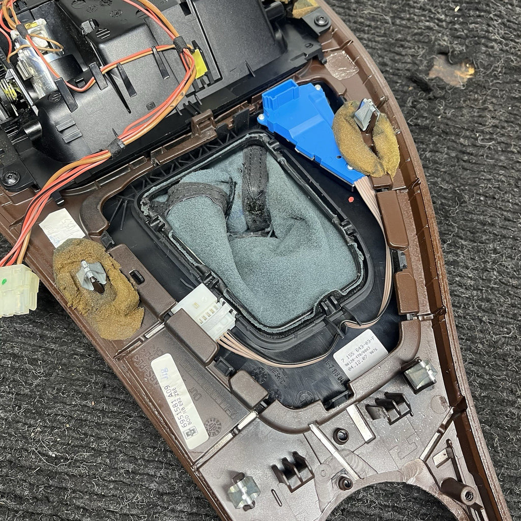 ☑️ 2006-2011 BMW E92 3-Series Coupe Center Console iDrive Wood Trim Bezel OEM
