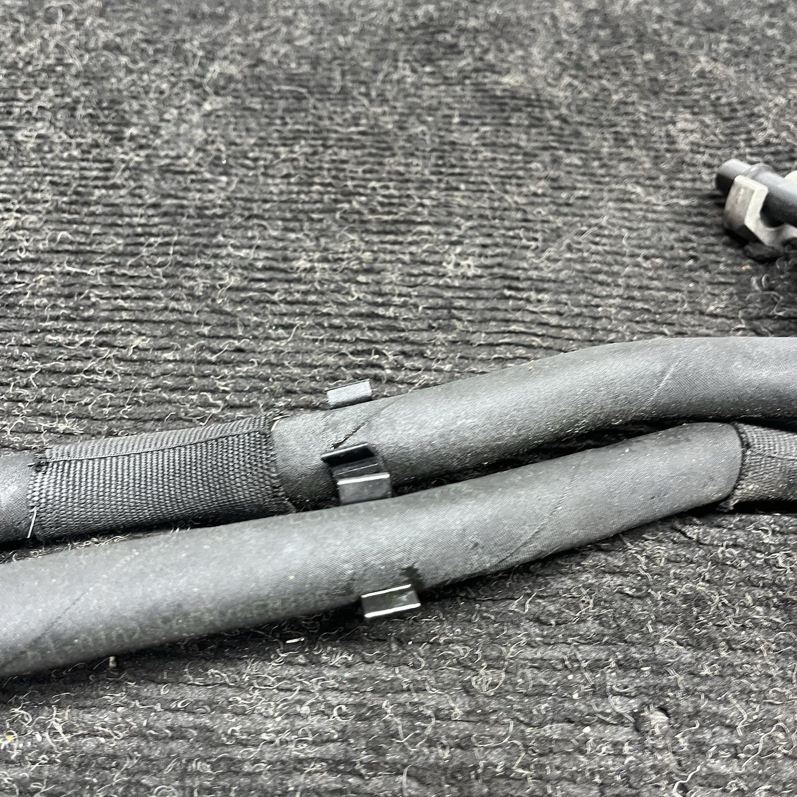 ☑️ 07-11 BMW E82 E88 E90 E92 135I 335I ENGINE OIL COOLER COOLING LINES HOSE PAIR