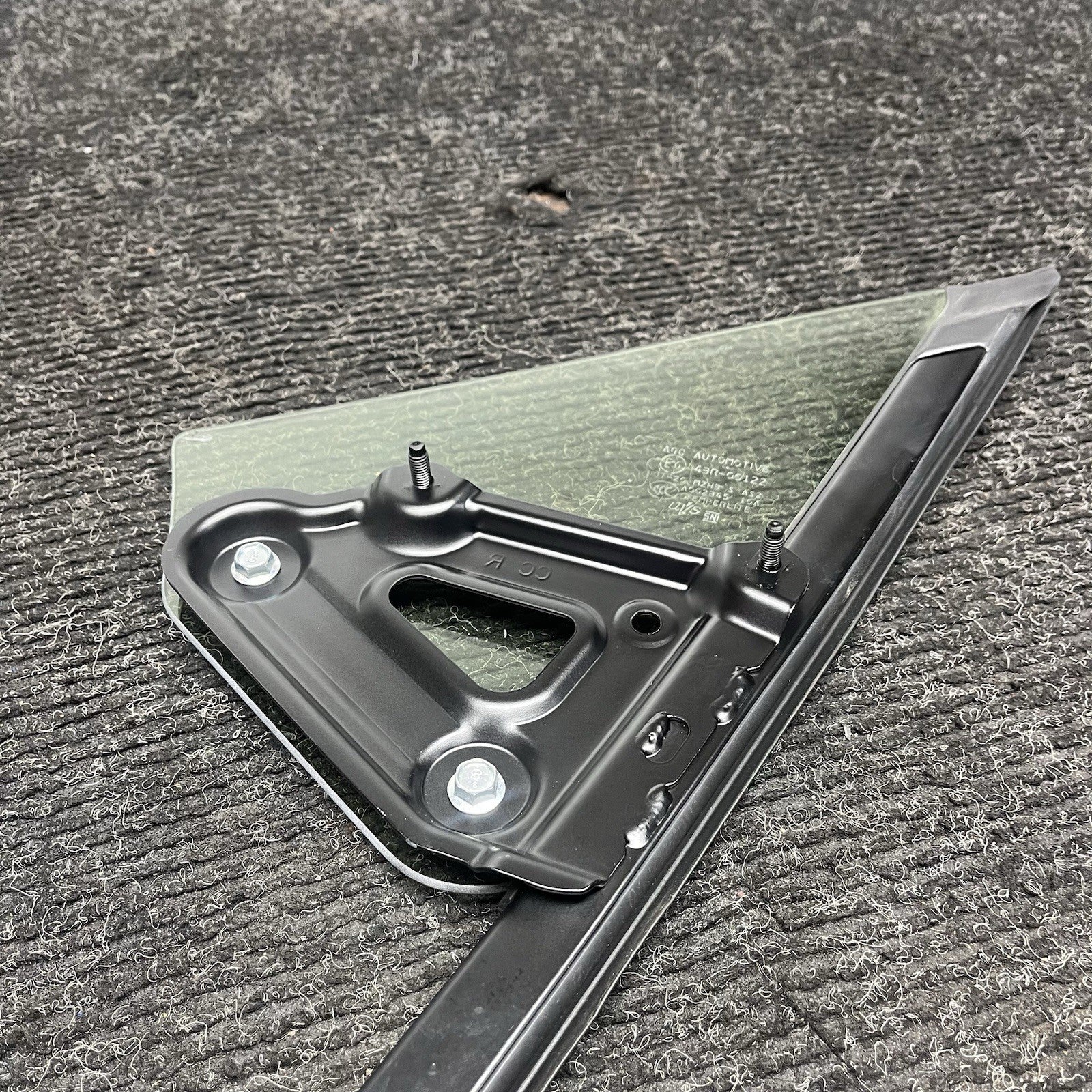 ☑️ 2022-25 TOYOTA GR86 OEM Door Window Glass / Left Driver Side Corner