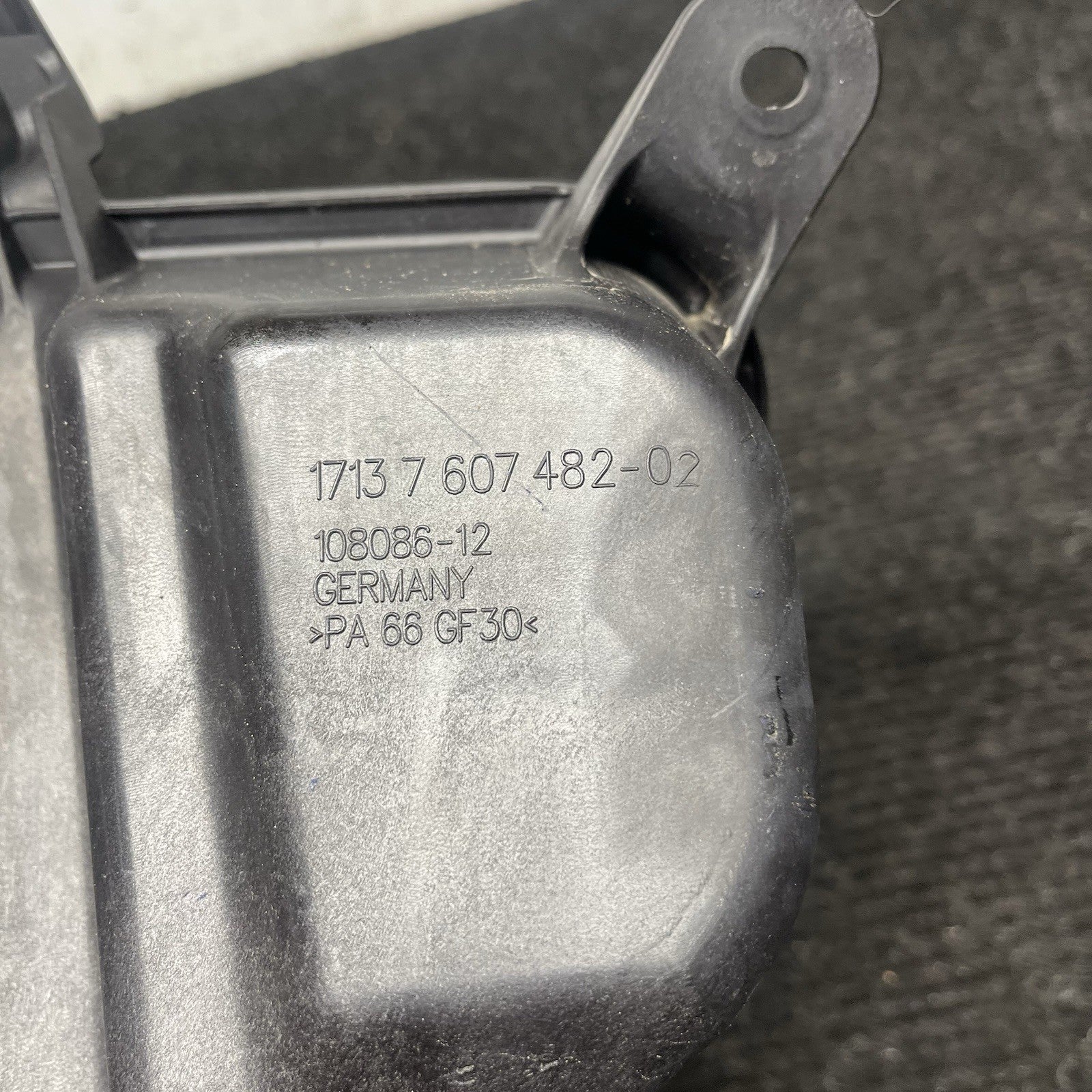 ☑️ 06-13 BMW E82 E88 E90 E92 E93 Radiator Expansion Tank Coolant Reservoir OEM