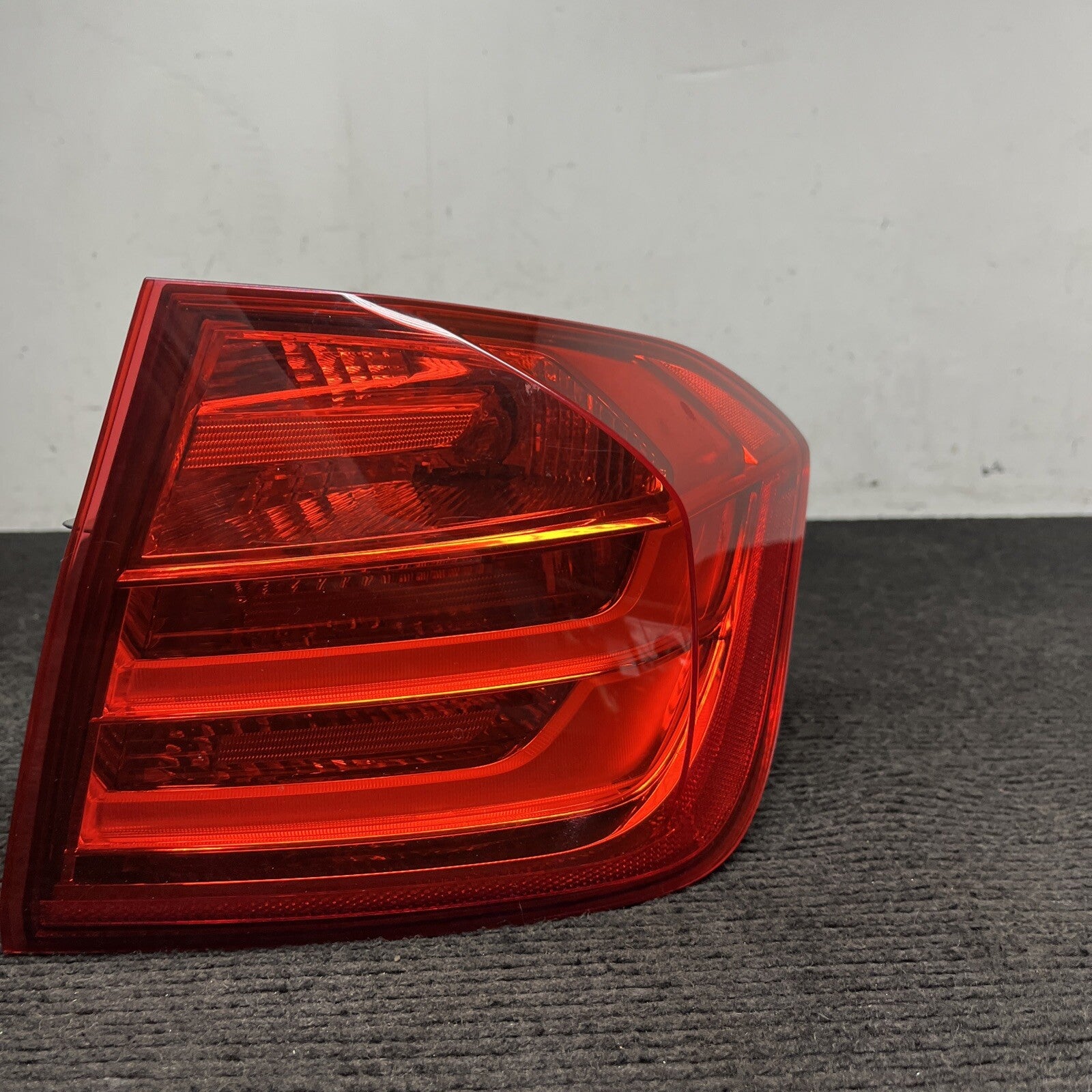 ☑️ 12-15 OEM BMW F30 335i F80 M3 Sedan Rear Right Passenger Outer Tail Light