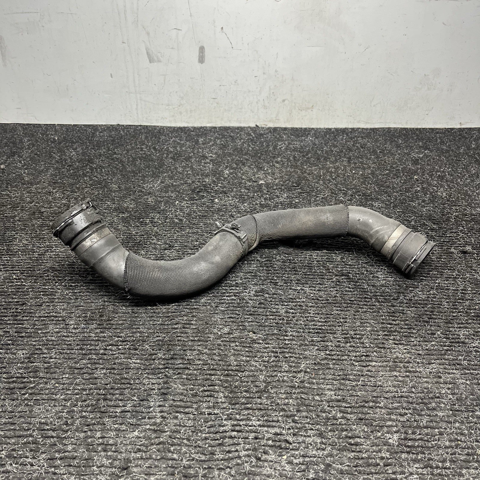 ☑️ 08-13 OEM BMW E90 E92 E93 M3 Engine S65 Radiator Lower Coolant Hose