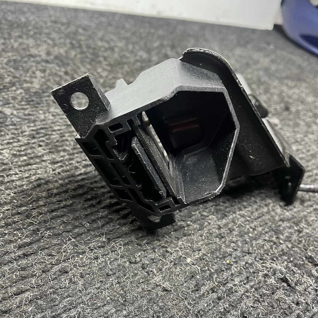 ☑️ 11-13 OEM BMW E92 E93 335is Radiator Support Left Driver Plate Bracket Mount