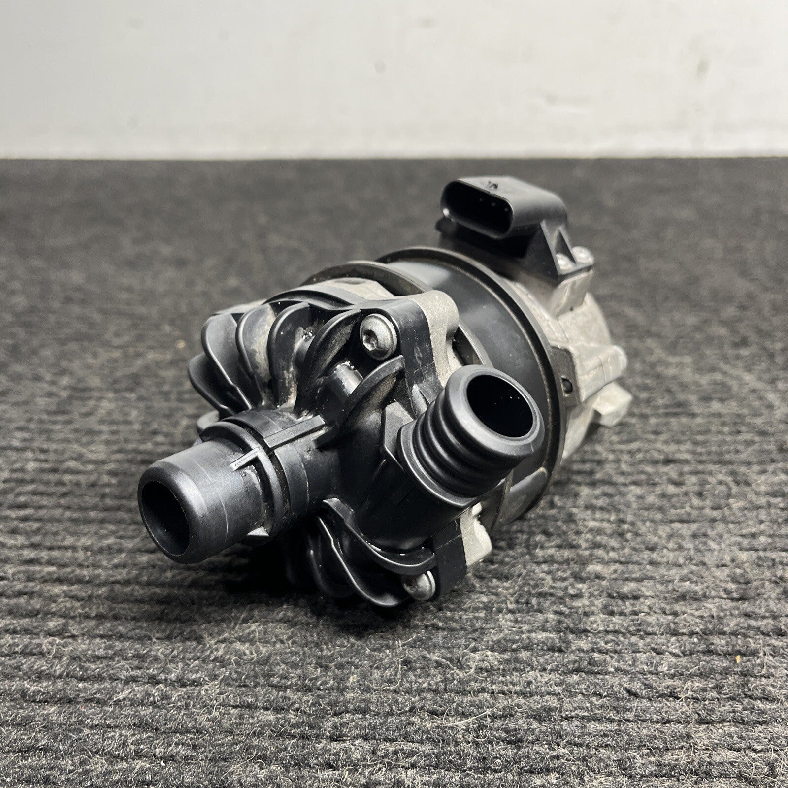 ☑️ 12-16 OEM BMW F22 F30 F34 F32 F36 M235 Auxiliary Electric Water Pump N55
