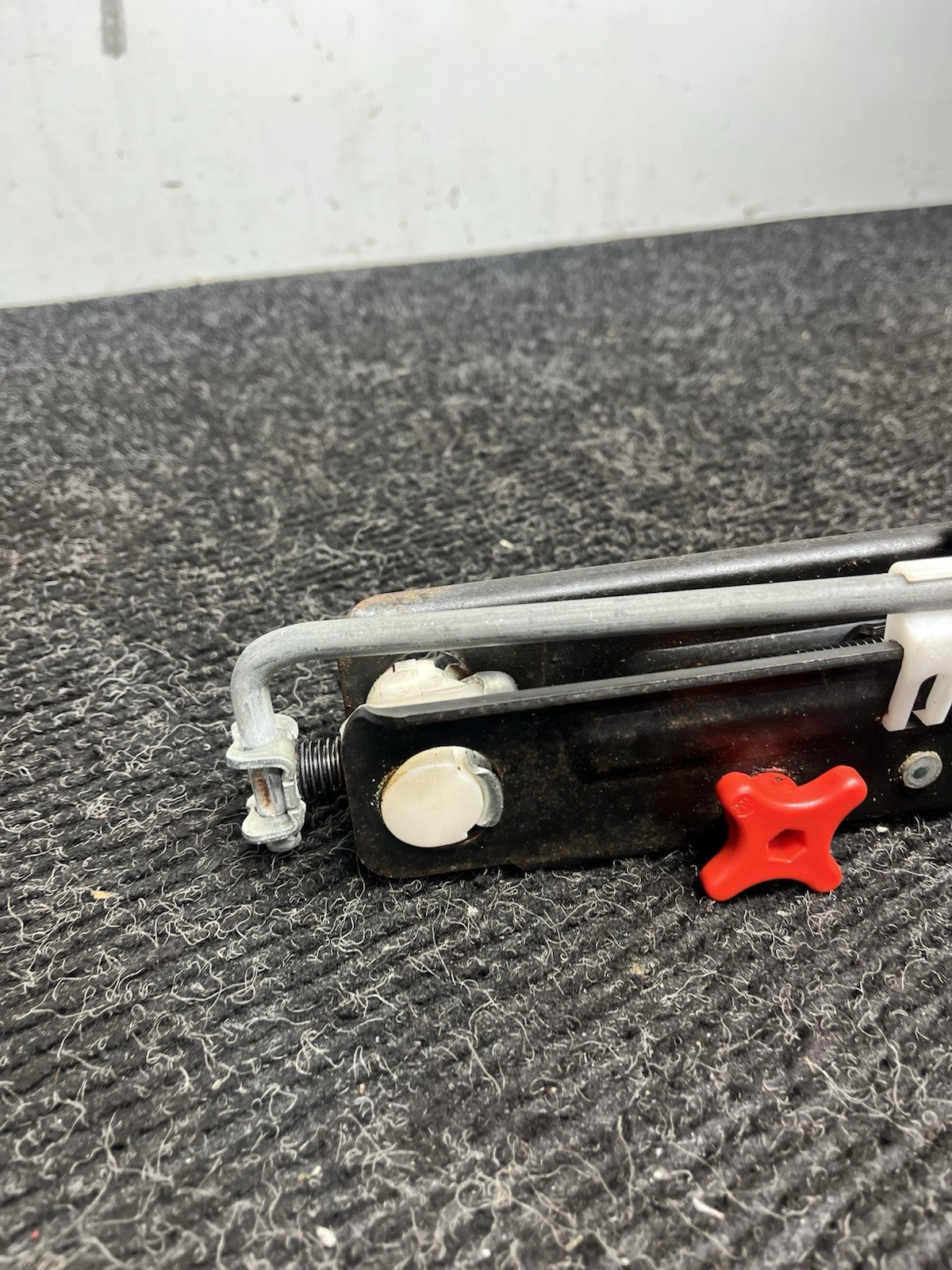 ☑️ 01-06 BMW E46 3-SERIES EMERGENCY SPARE TIRE LIFT JACK TOOL 1096202 OEM