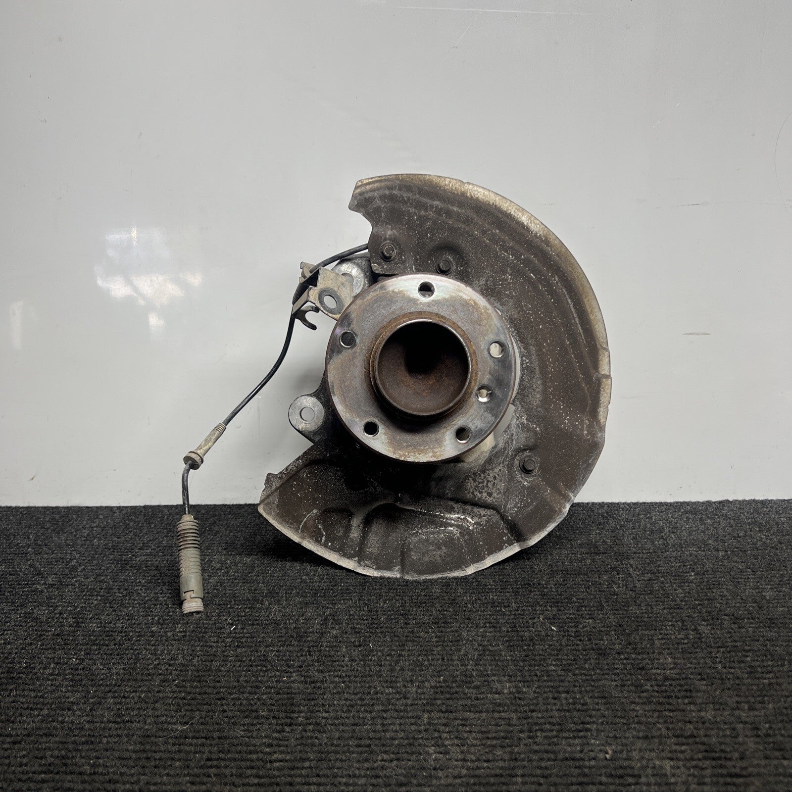 ☑️ 06-13 OEM BMW E82 E90 E92 RWD Front Right Hub Knuckle Wheel Bearing Spindle