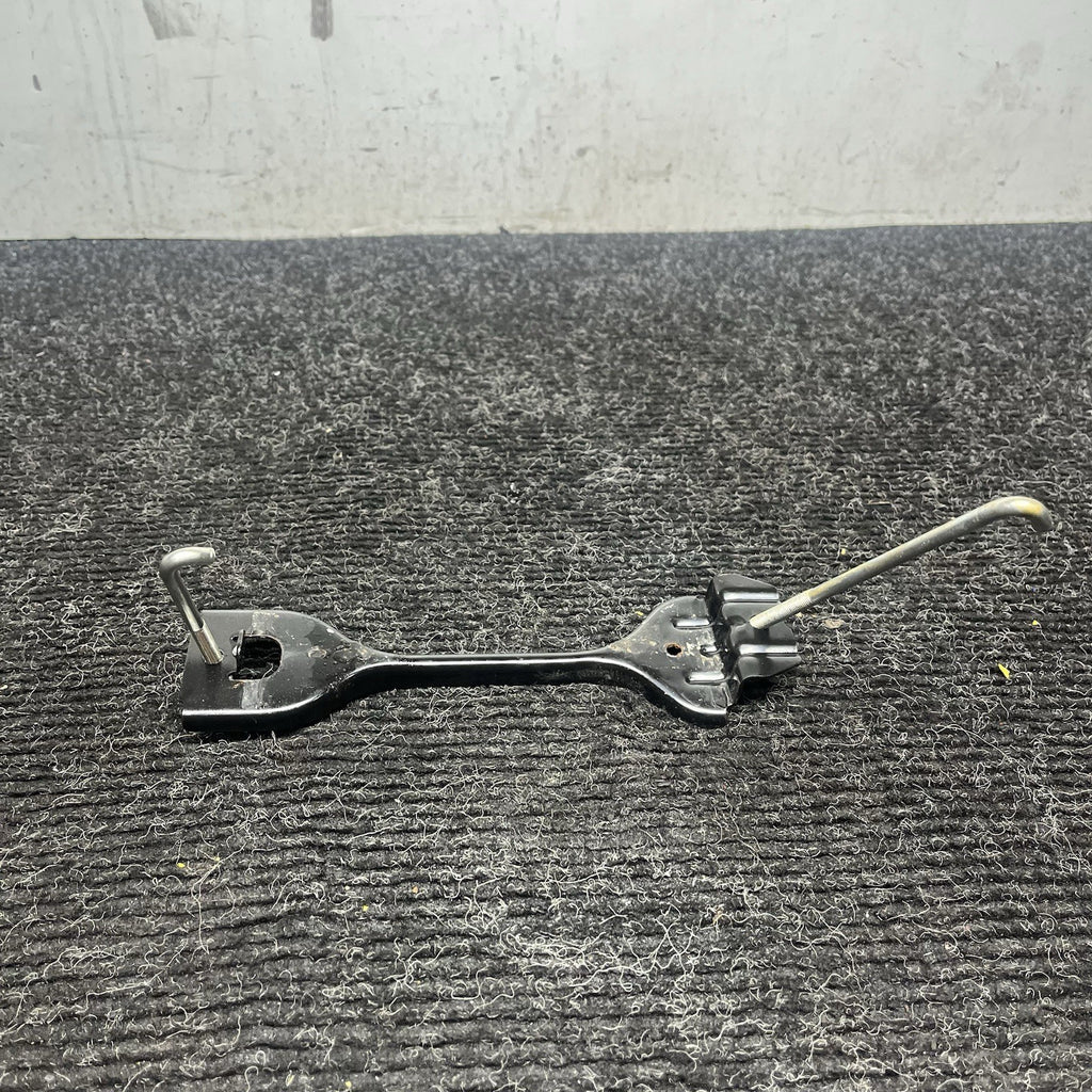 ☑️ 2013 Scion FRS Subaru BRZ 86 Battery Tie Down Bracket Assy OEM 7729