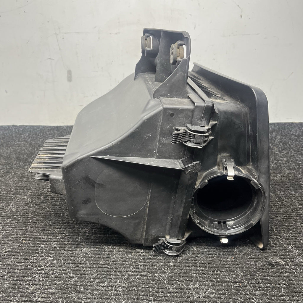 ☑️ 00-06 BMW E83 E46 330 X3 M54 Engine Air Intake Cleaner Box Assembly OEM