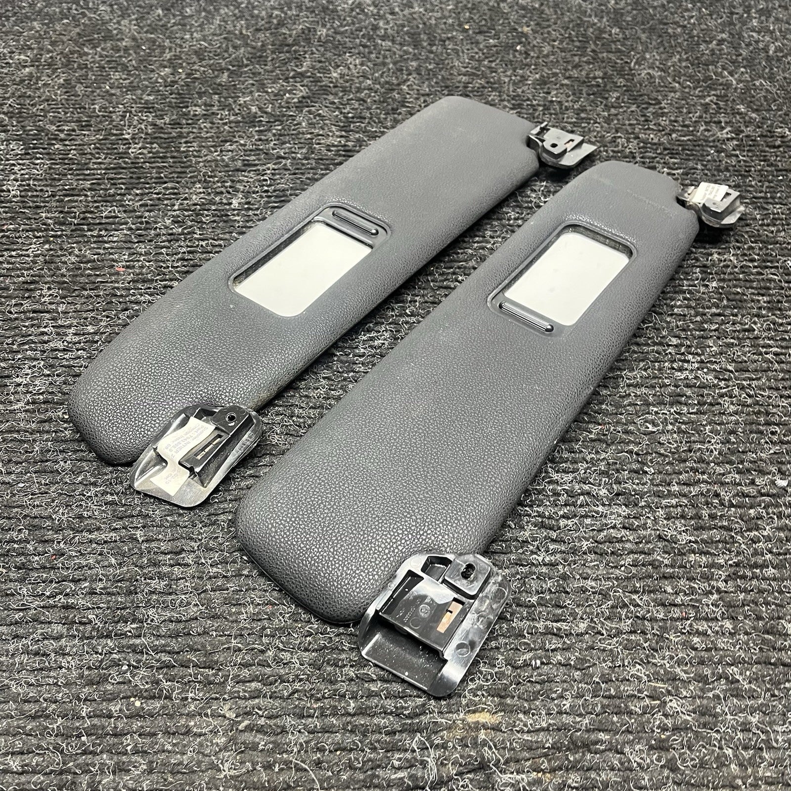 ☑️ BMW E85 Z4 Roadster Cabrio Sun Visor Pair Left Right Black 2003-2008 USED OEM