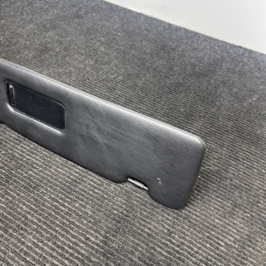 ☑️ 2001-2006 BMW 3 Series E46 Convertible Sun Visor  101-0232400 Passenger