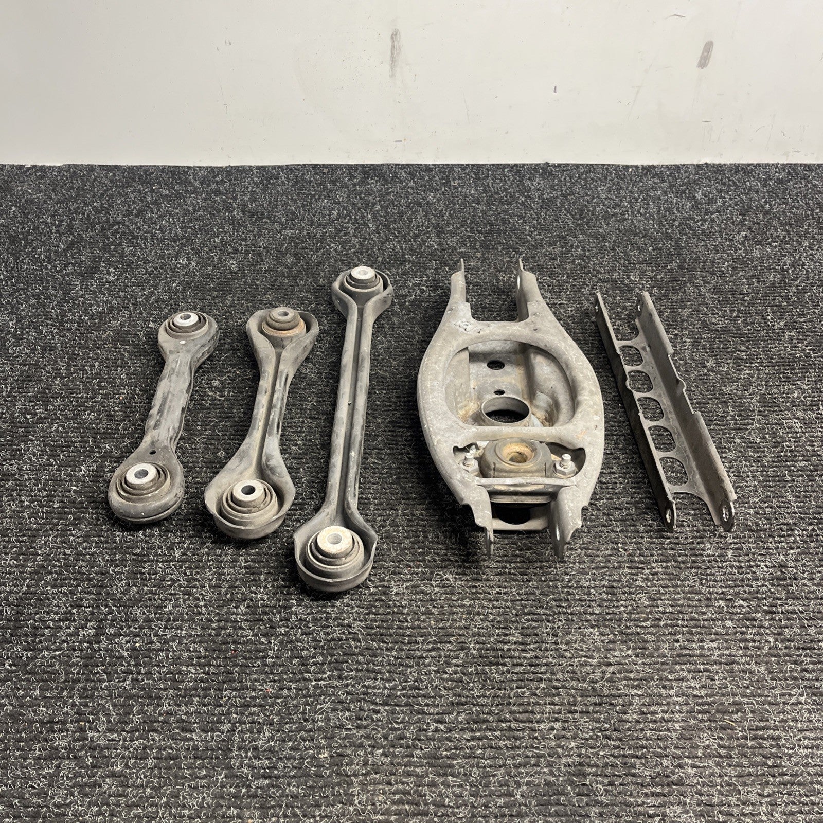 ☑️ OEM BMW E82 E90 E92 Rear Left Lower Upper Suspension Control Arm Wishbone SET