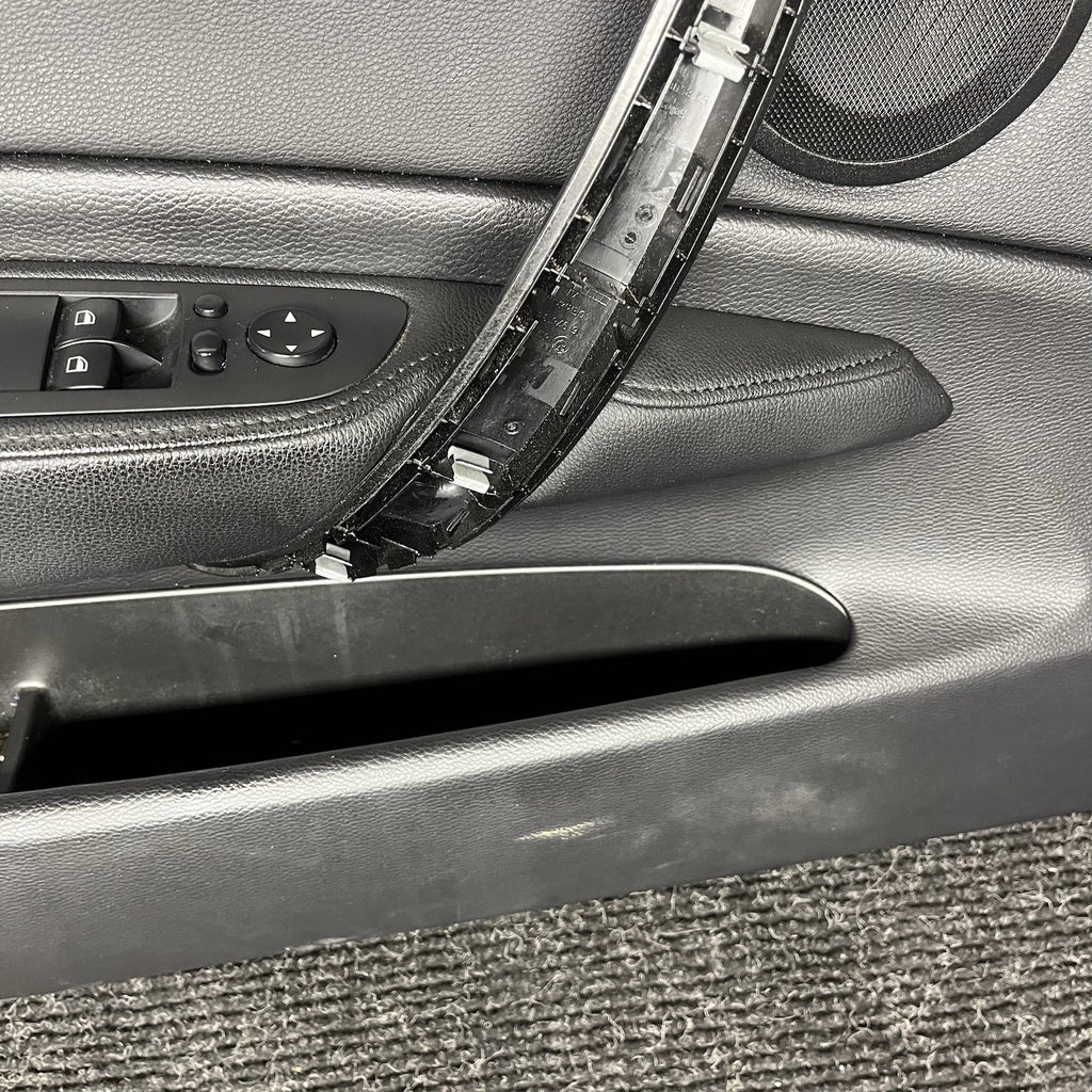 ☑️ 08-13 BMW E88 E82 135i 128i Front Driver Door Card Panel Vinyl Black