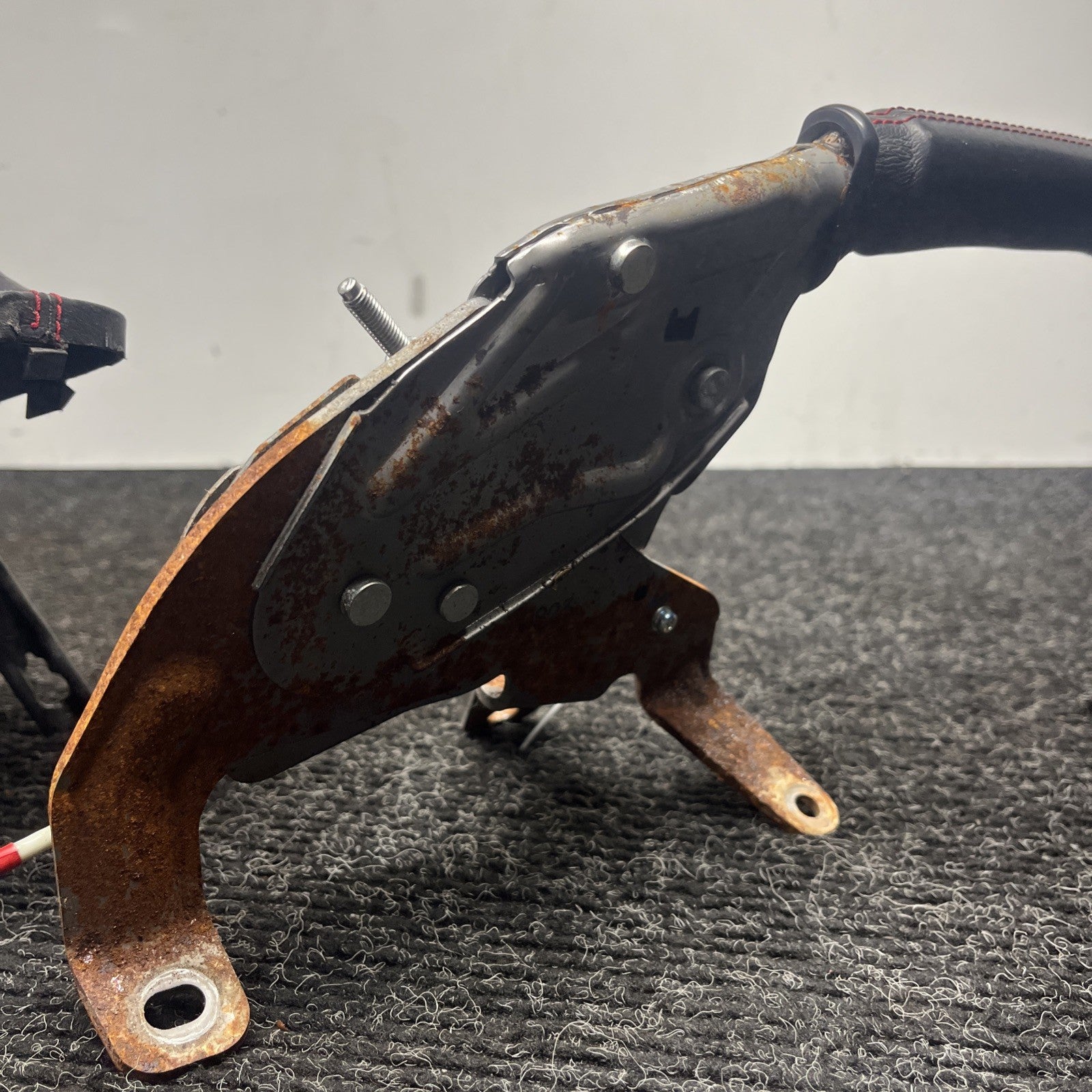 ☑️ 2017-2020 SUBARU BRZ FRS A86 GT86 FA20 2.0L OEM LEATHER E-BRAKE HANDLE ASSY