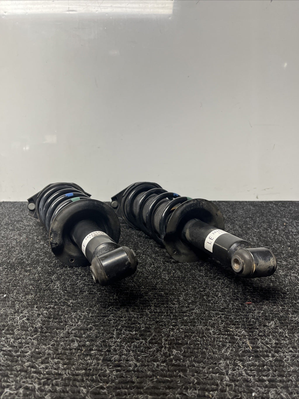 ☑️ OEM Rear Springs/Struts Suspension Subaru BRZ Toyota 86 Scion FRS