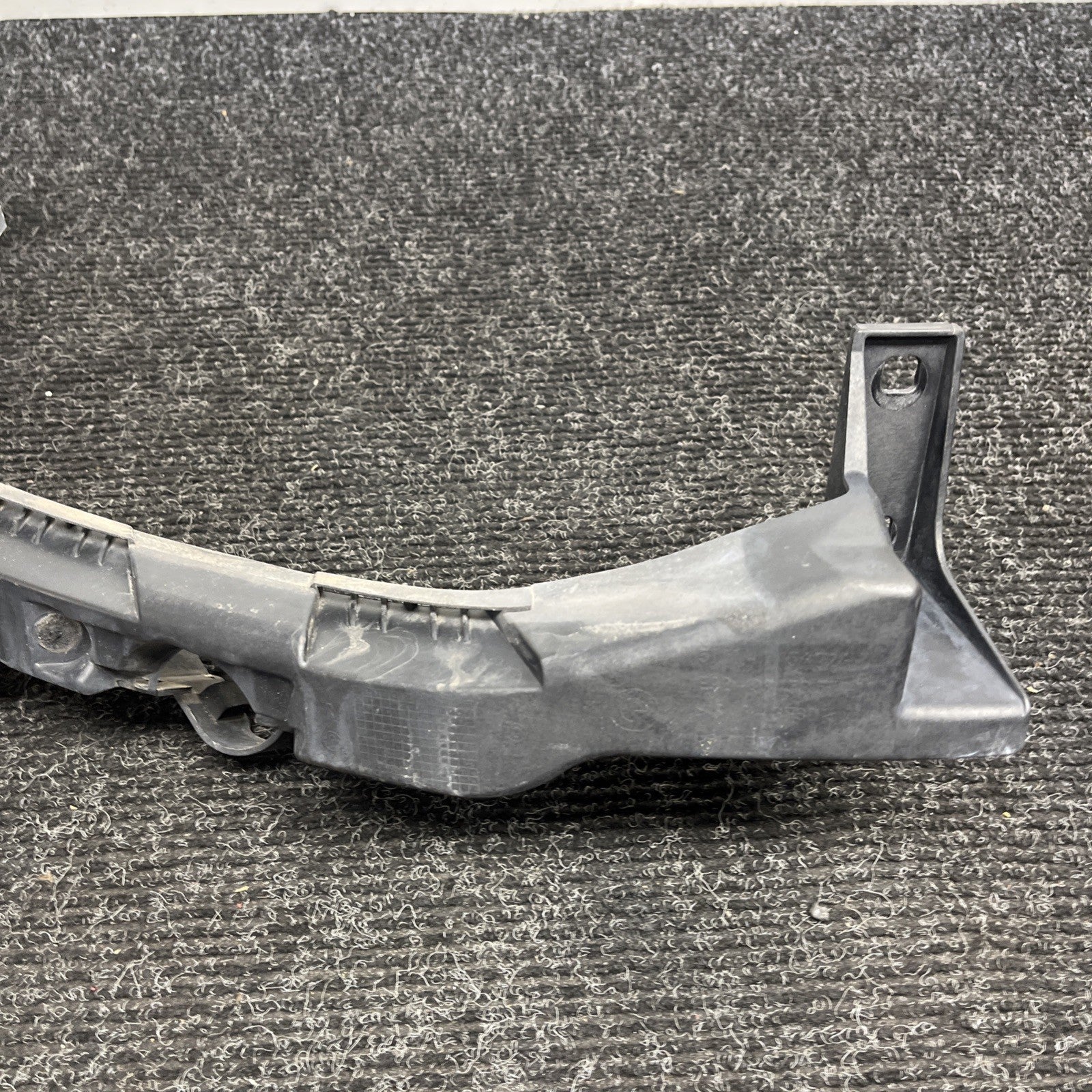 ☑️ 07-10 OEM BMW E92 E93 335 Right Passenger Headlight Bracket Carrier Mount