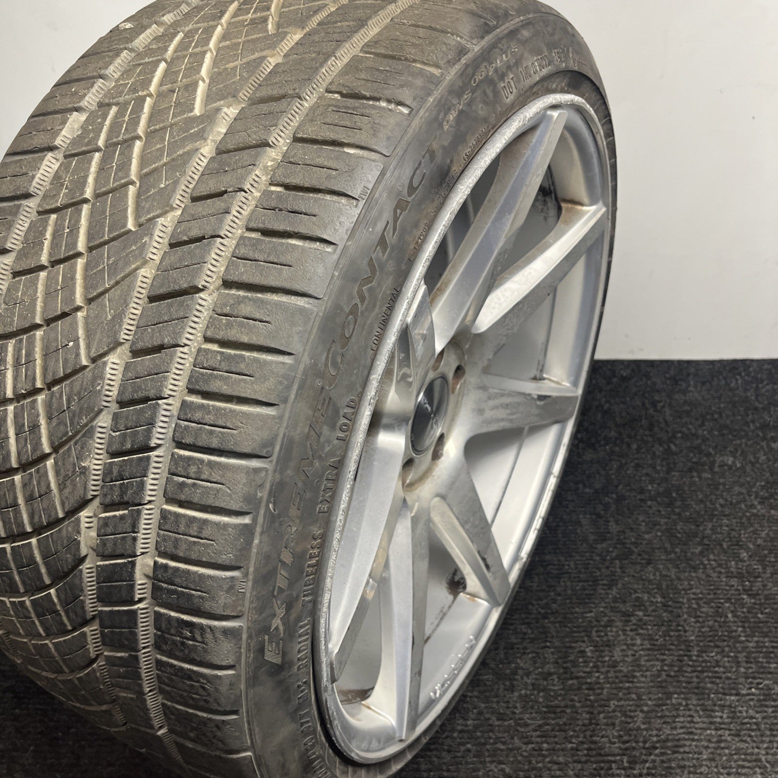 ☑️ ONE Vossen CV3 Silver Wheel W/TIRE & Cap 20x10.5 et30 5x112