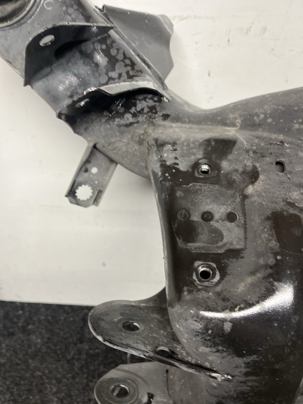☑️ 07-13 BMW E90 E92 E93 335I Rear Axle Subframe Crossmember Cradle Carrier OEM