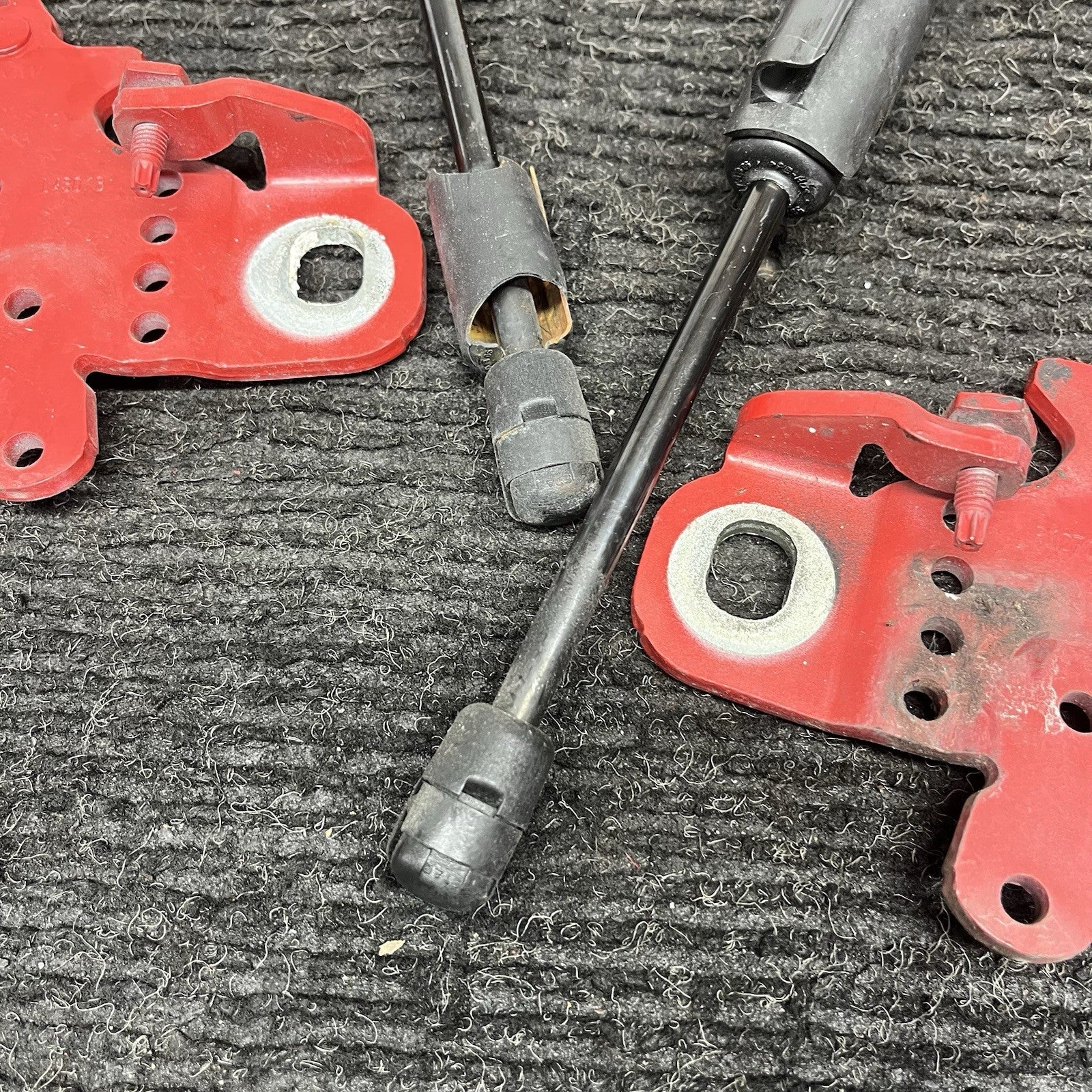 ☑️ OEM BMW F22 F23 F30 F32 F36 F80 F82 F83 F87 Left Right Side Hood Hinge PAIR