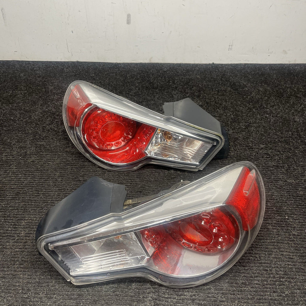 ☑️ 2013-2016 Scion FR-S Subaru BRZ LED Tail Light RH Passenger LH Driver OEM SET