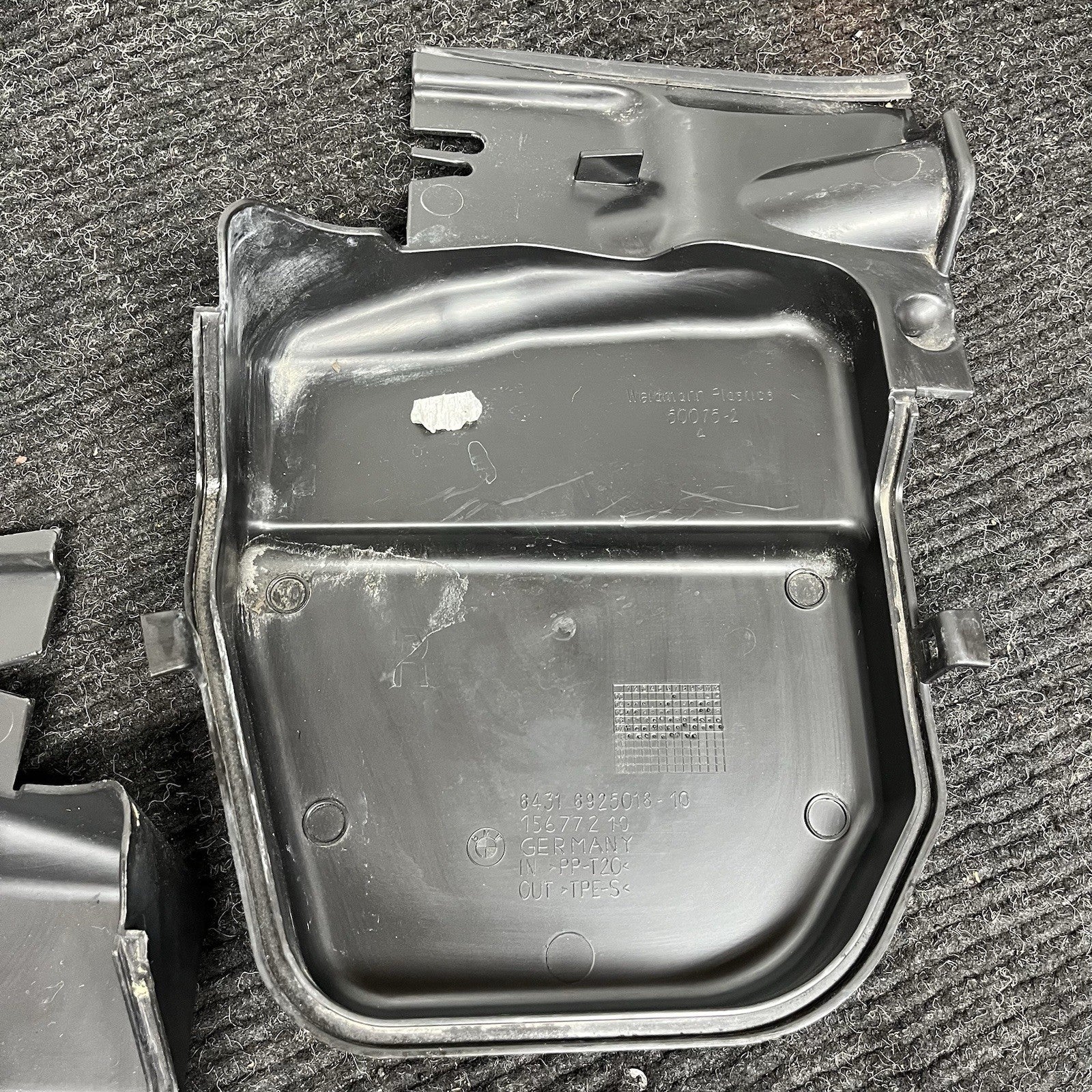 ☑️07-13 BMW 135i 328i 335i E82 E90 E92 E93 CABIN AIR FILTER DUCT COVERS PAIR OEM