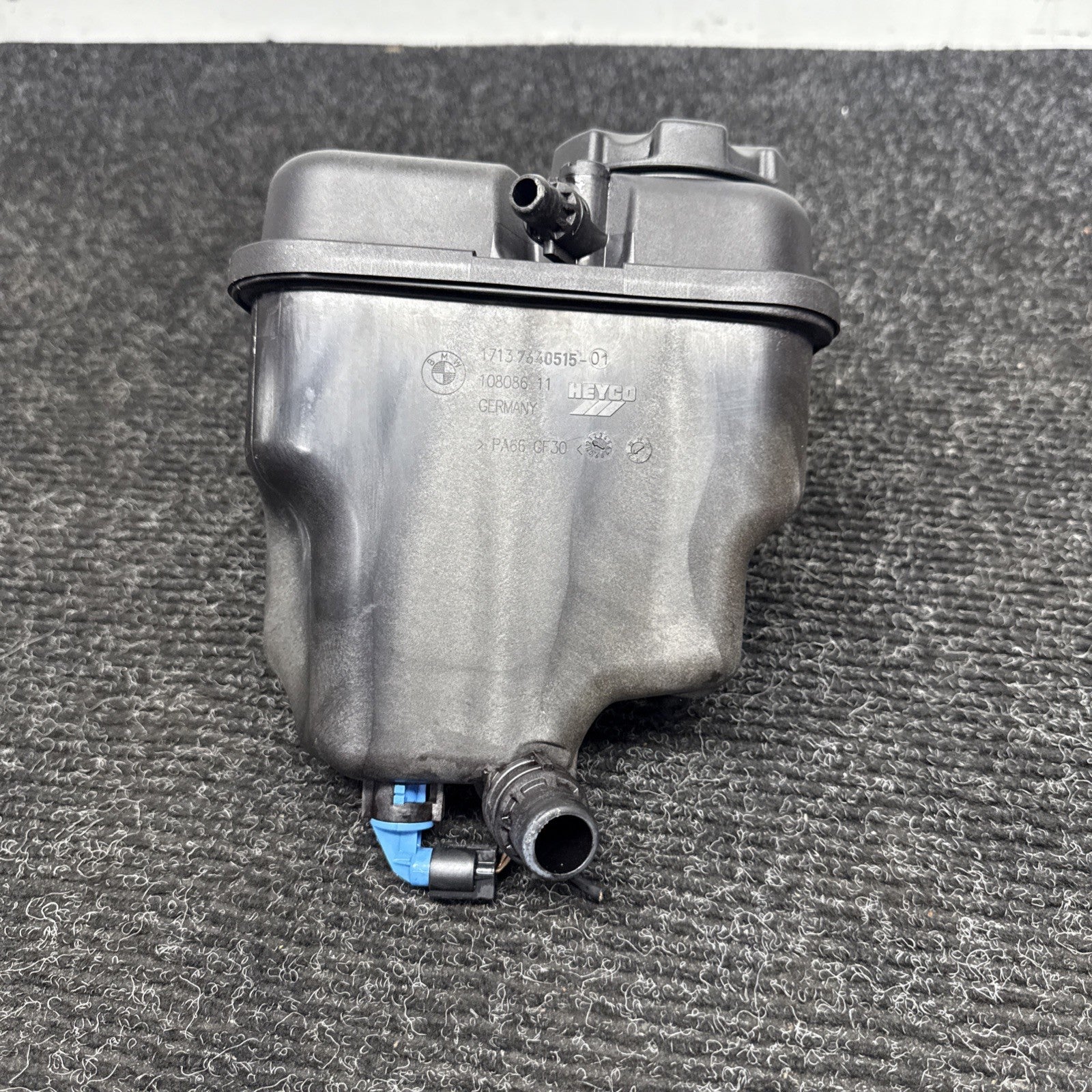 ☑️ 11-13 BMW E88 E90 E92 1/3 Series Engine Radiator Coolant Tank Reservoir OEM