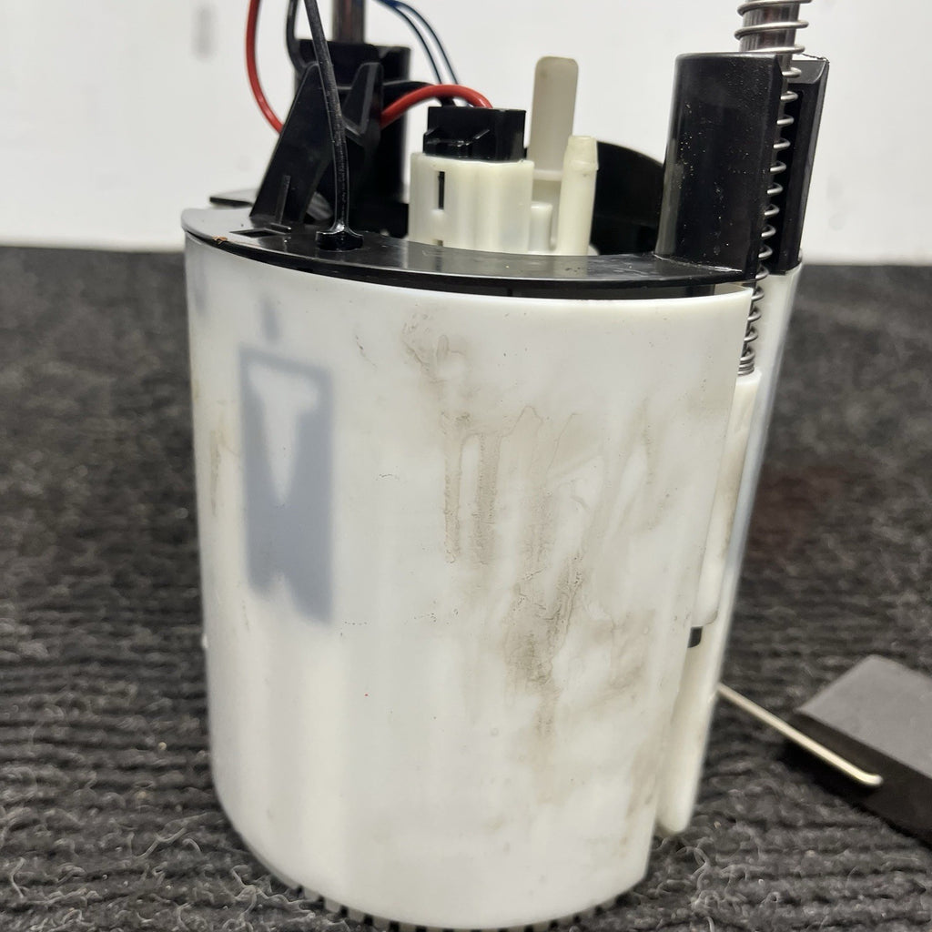 ☑️ 06-13 BMW E82 E88 E90 E91 E92 E93 135I 335I Fuel Pump OE