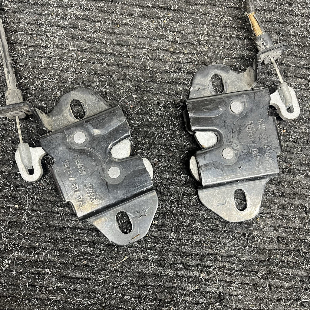 ☑️ BMW Z4 COUPE E86 FRONT HOOD LATCH SET 51237192976 OEM