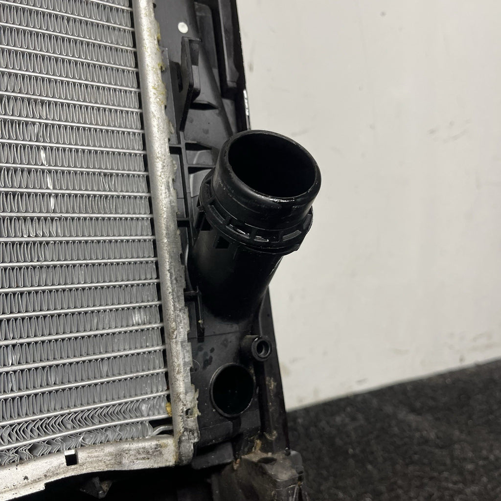 ☑️ BMW E88 E90 E92 135 335 N54 N55 Radiator Cooling Fan Assembly OEM