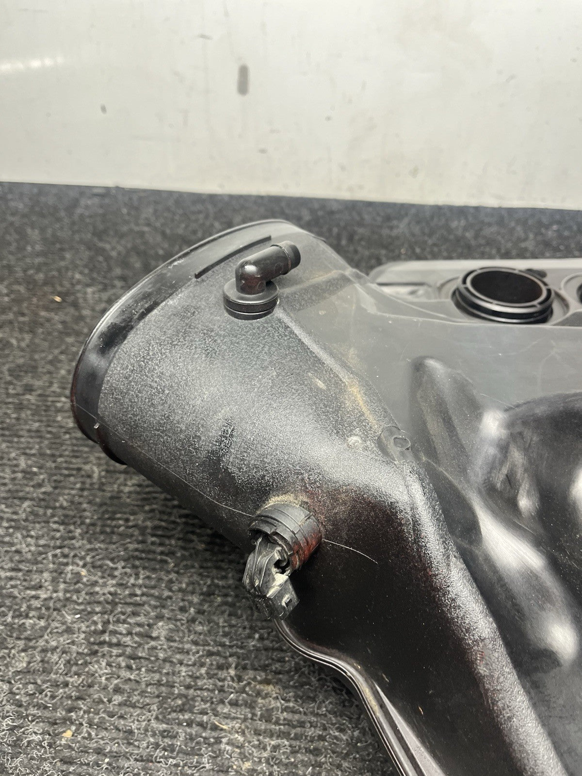 ☑️ 08-13 OEM BMW M3 E90 E92 E93 Air Intake Manifold Engine Cover Plenum S65 V8