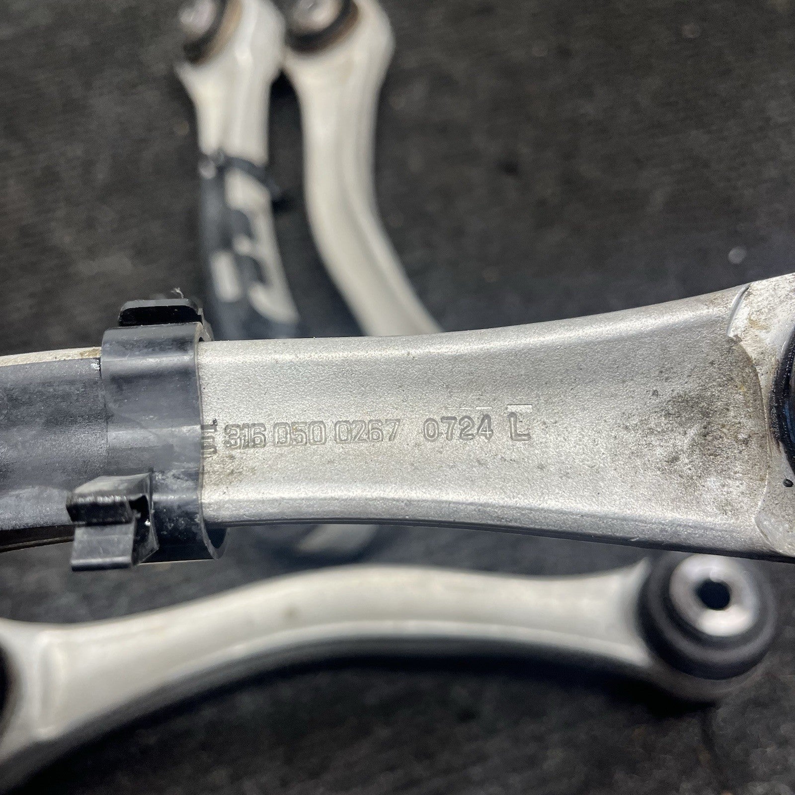 ☑️ 2008-2013 BMW E9x M3 Factory Rear Wishbone Guide Link Control Arm Set OEM