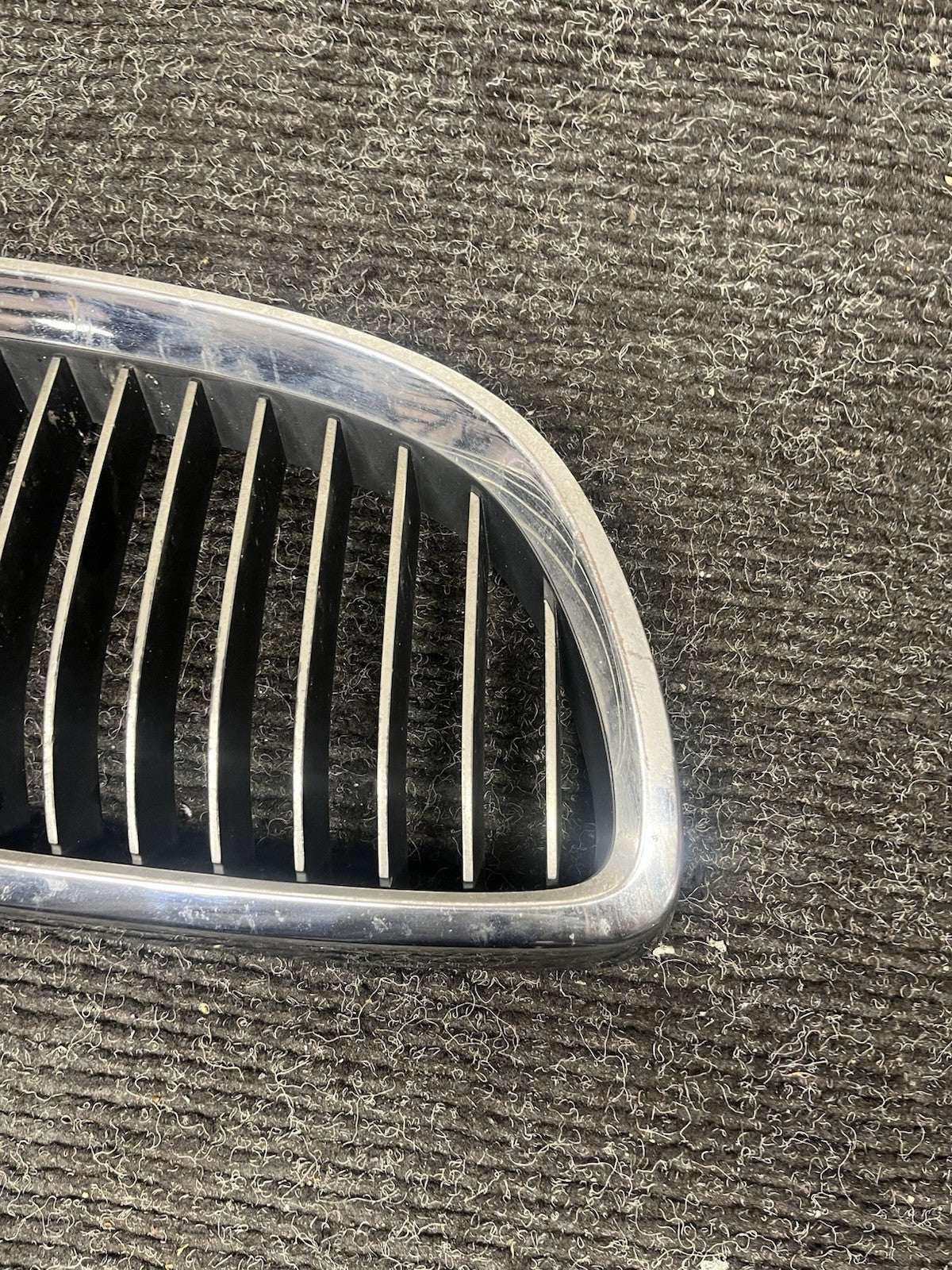 ☑️ 06-10 BMW 328 335 E92 FRONT RIGHT PASSENGER BUMPER KIDNEY GRILLE CHROME OEM