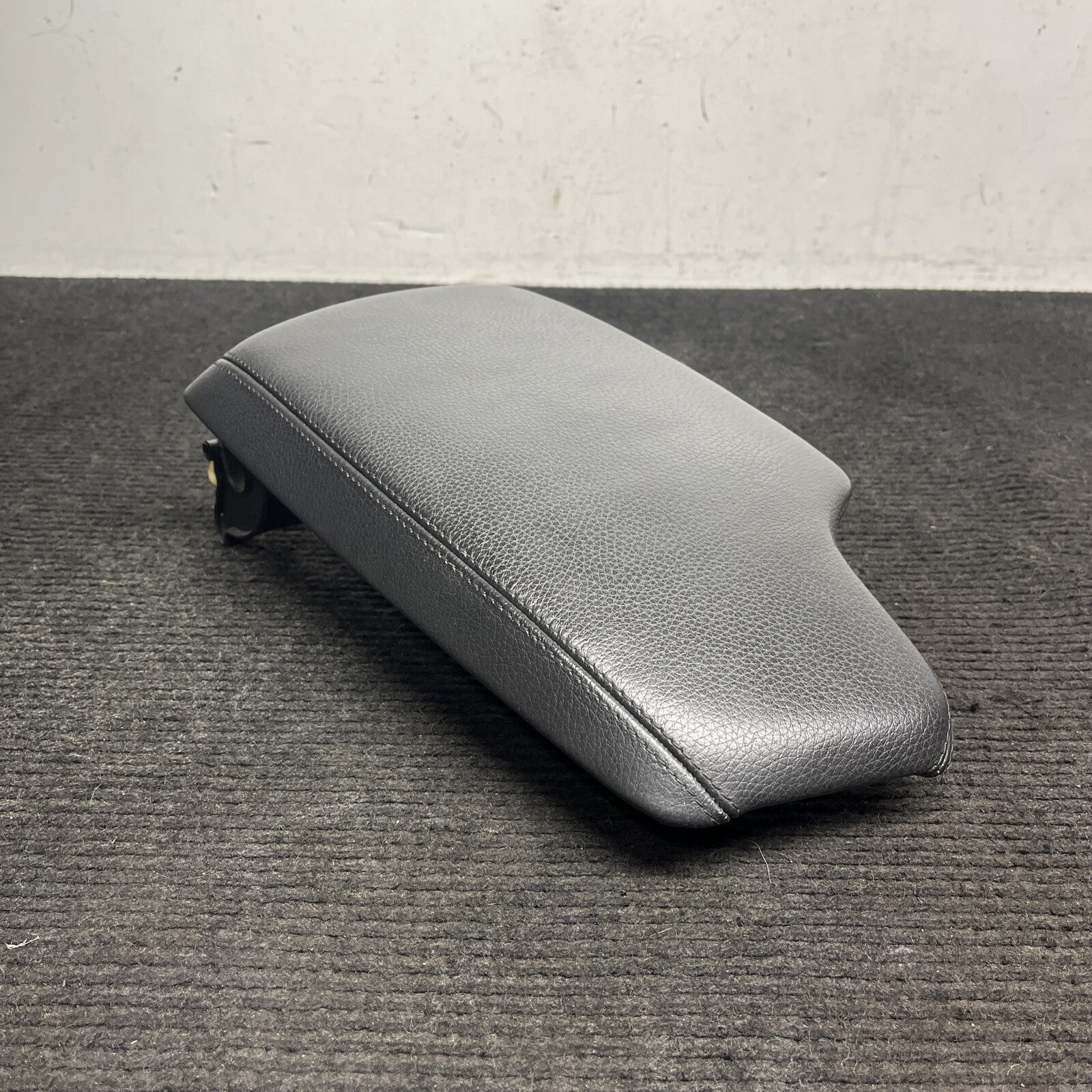 ☑️ BMW OEM Center Console Armrest Leather Black  F22 F23 228i 230i M235i M240i