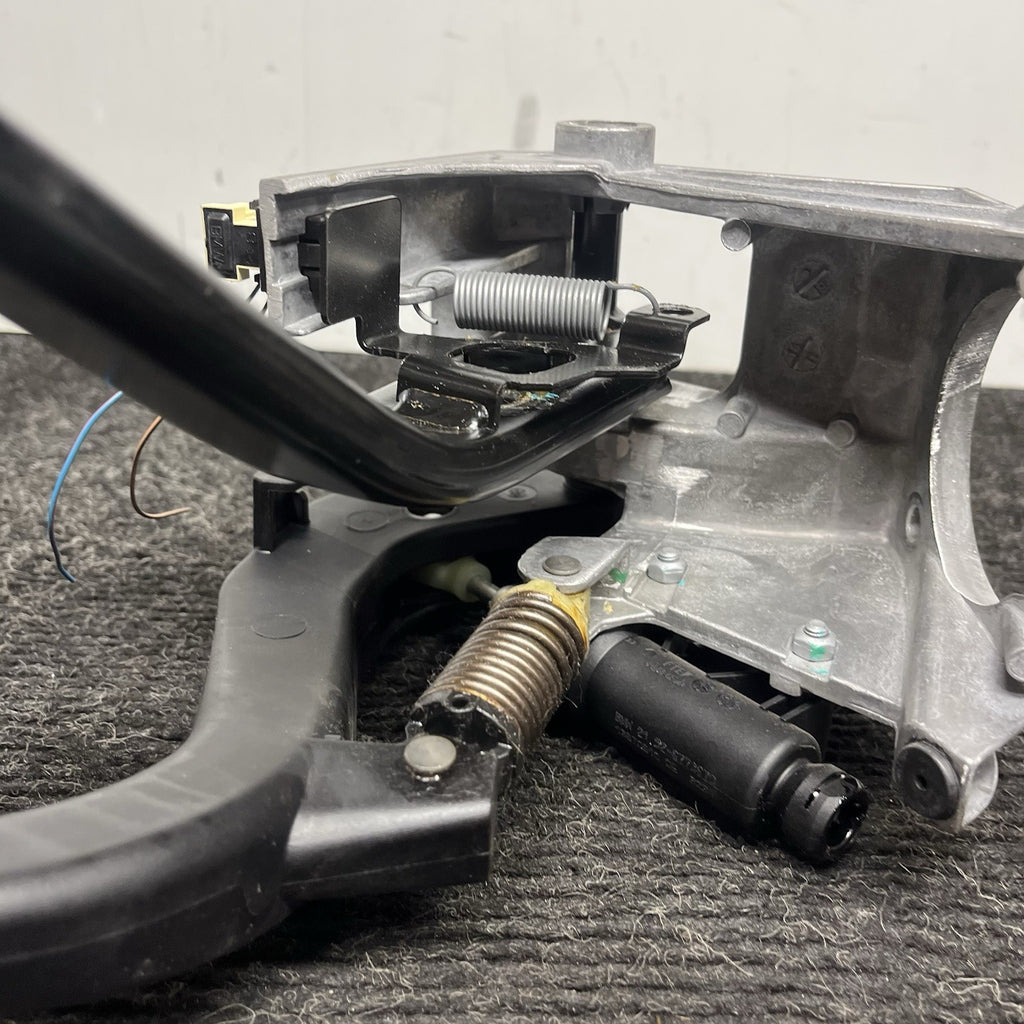 ☑️ BMW F30 F22 F32 F80 F82 MANUAL TRANSMISSION CLUTCH BRAKE PEDAL OEM W/ LINE