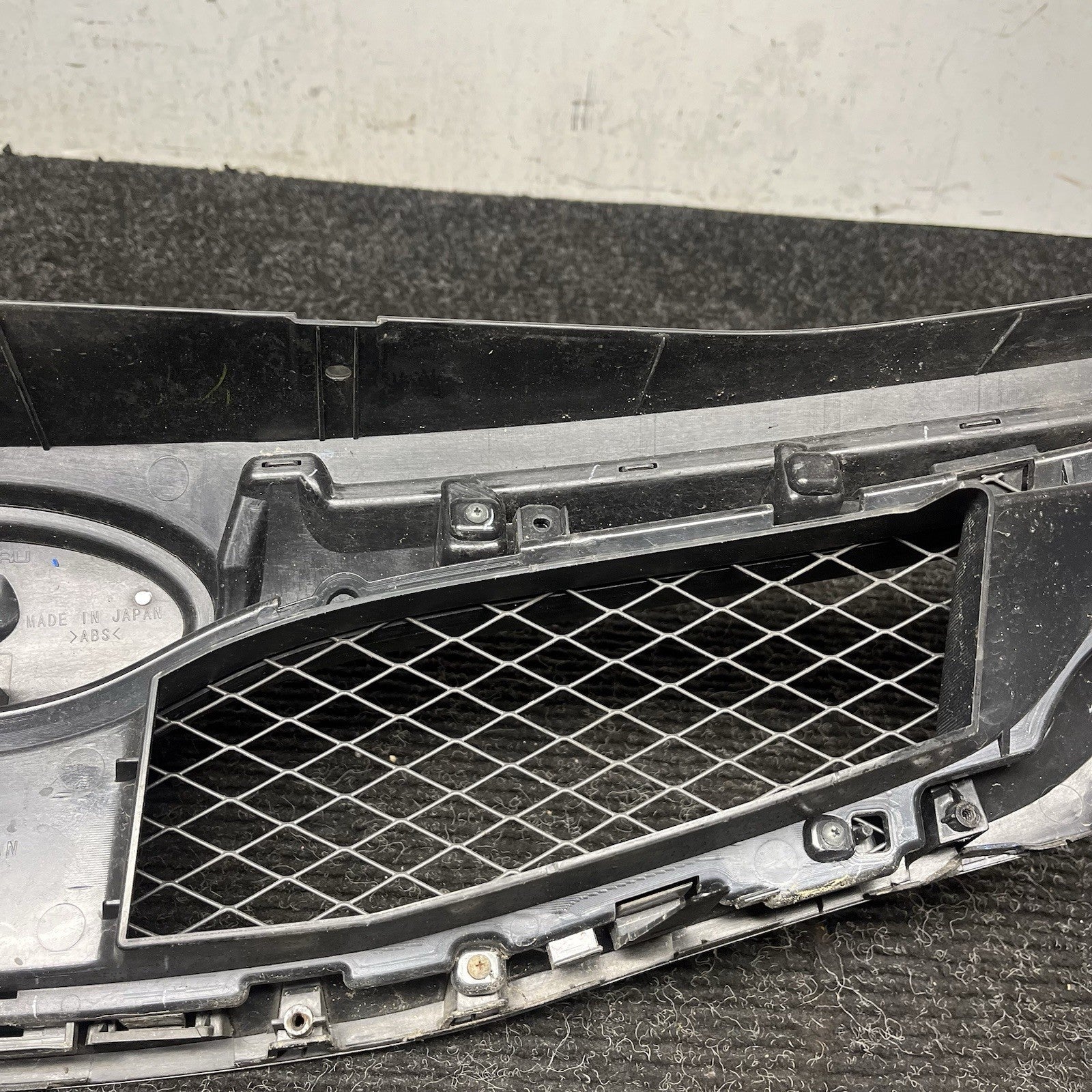 ☑️ OEM 2008-2012 Subaru Impreza WRX Gray Sport Grille Subaru Logo