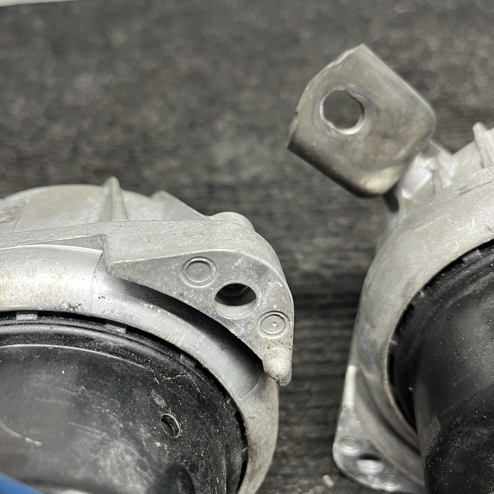 ☑️ 2009-2011 BMW 335d M57 Diesel Engine Motor Mount Left Right Pair OEM