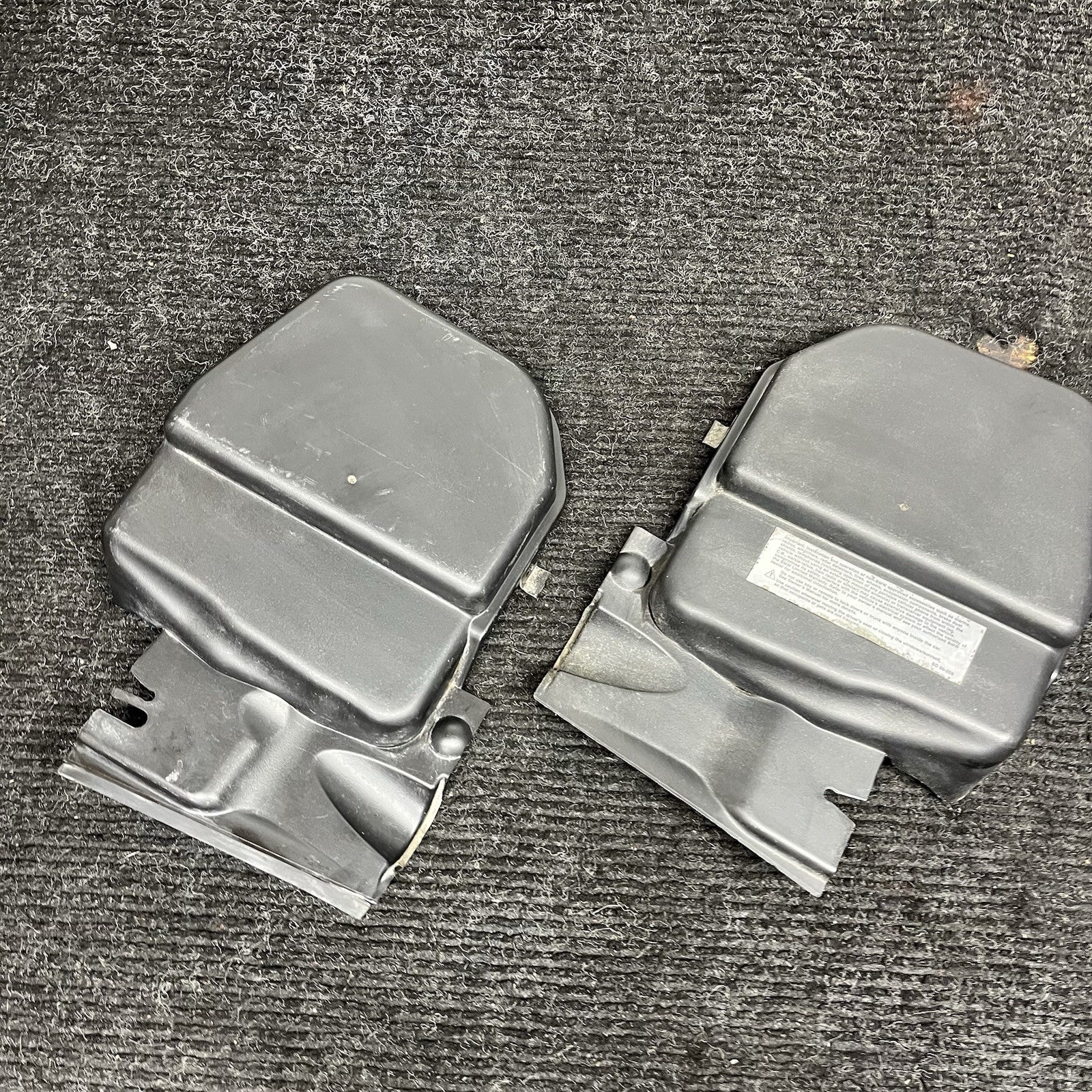 ☑️07-13 BMW 135i 328i 335i E82 E90 E92 E93 CABIN AIR FILTER DUCT COVERS PAIR OEM