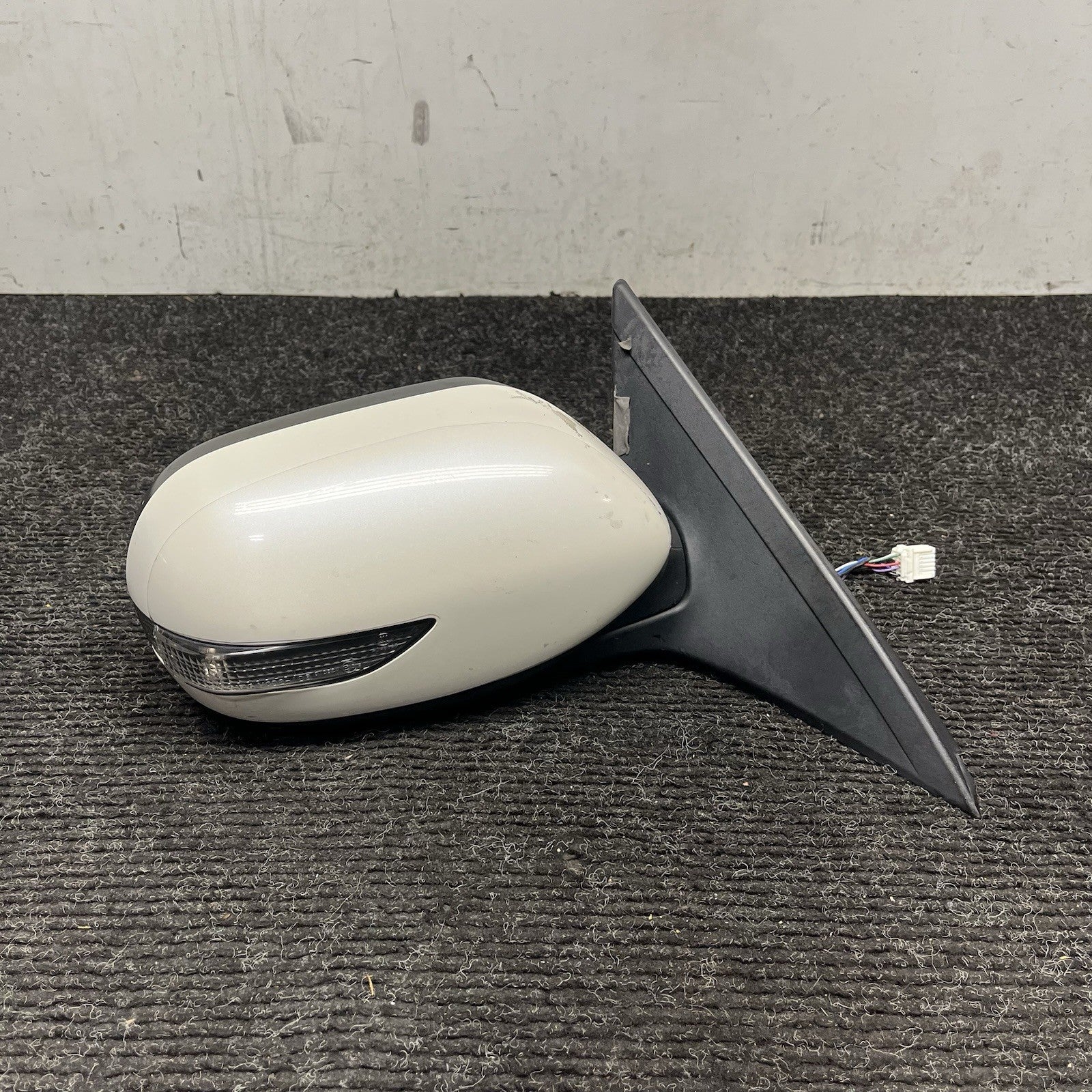 ☑️ 2008-2014 Subaru WRX STI RH Right Passenger Door Mirror DGM White OEM