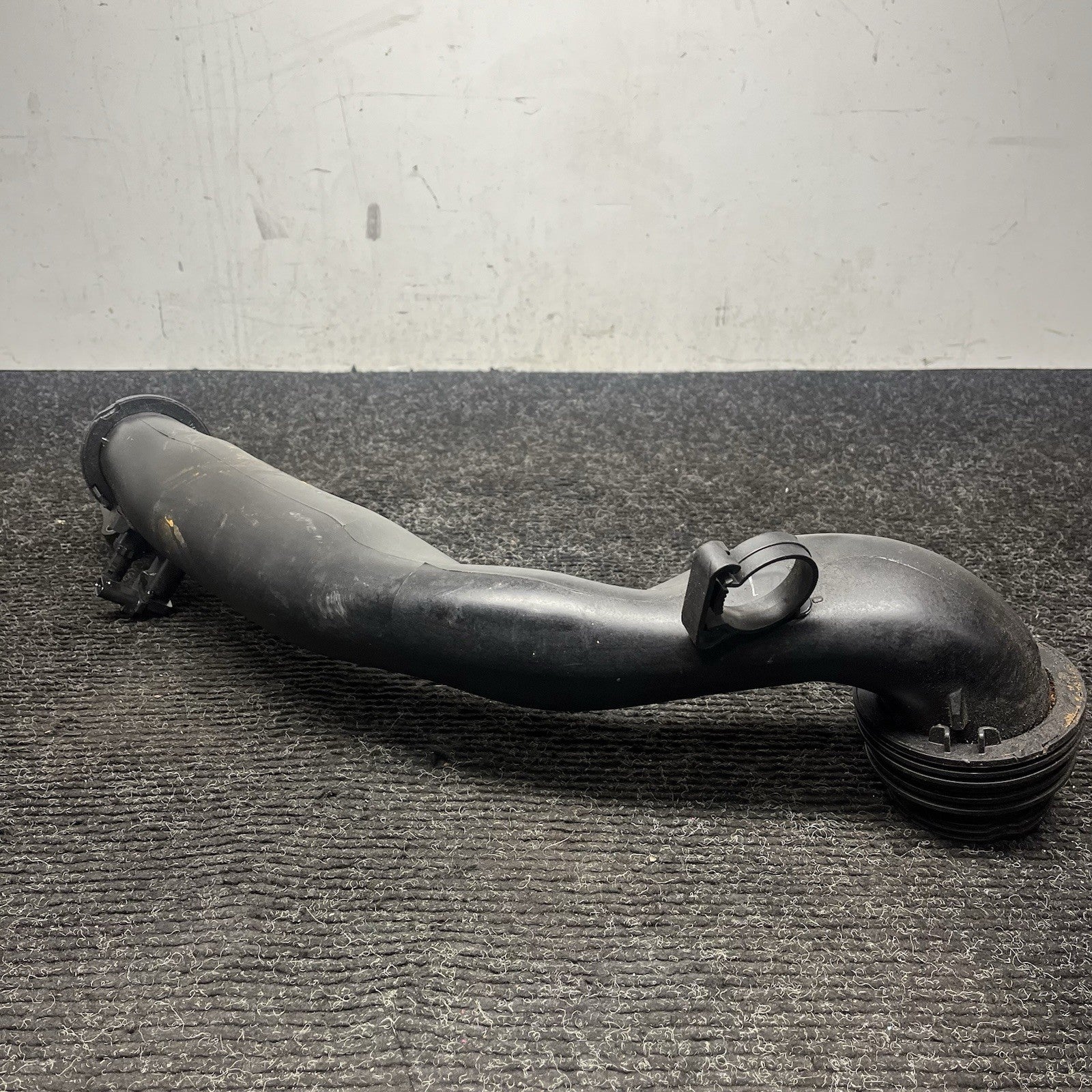 ☑️ 22-25 OEM BMW G42 G20 G22 M240 B58D 3.0L Engine Air Filter Intake Pipe