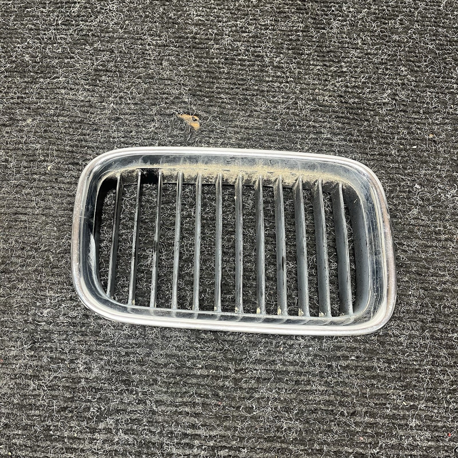 ☑️ 92-99 BMW E36 3 SERIES RIGHT PASSENGER SIDE KIDNEY VENT GRILLE PANEL TRIM OEM